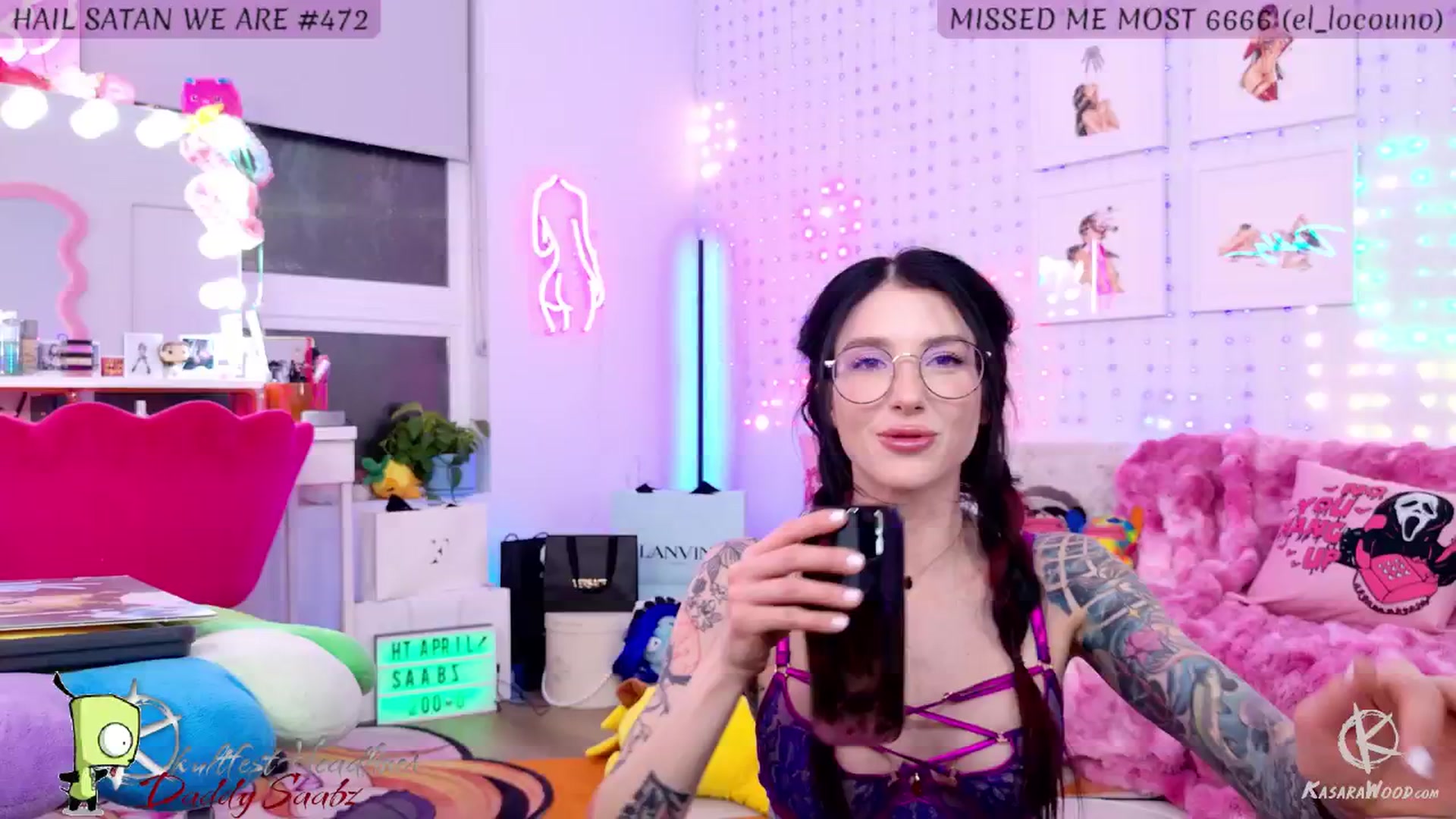 Gallery image thumbnail from KasaraWood's myfreecams stream on, 05/19/2025, 06:14 image 12 of 20