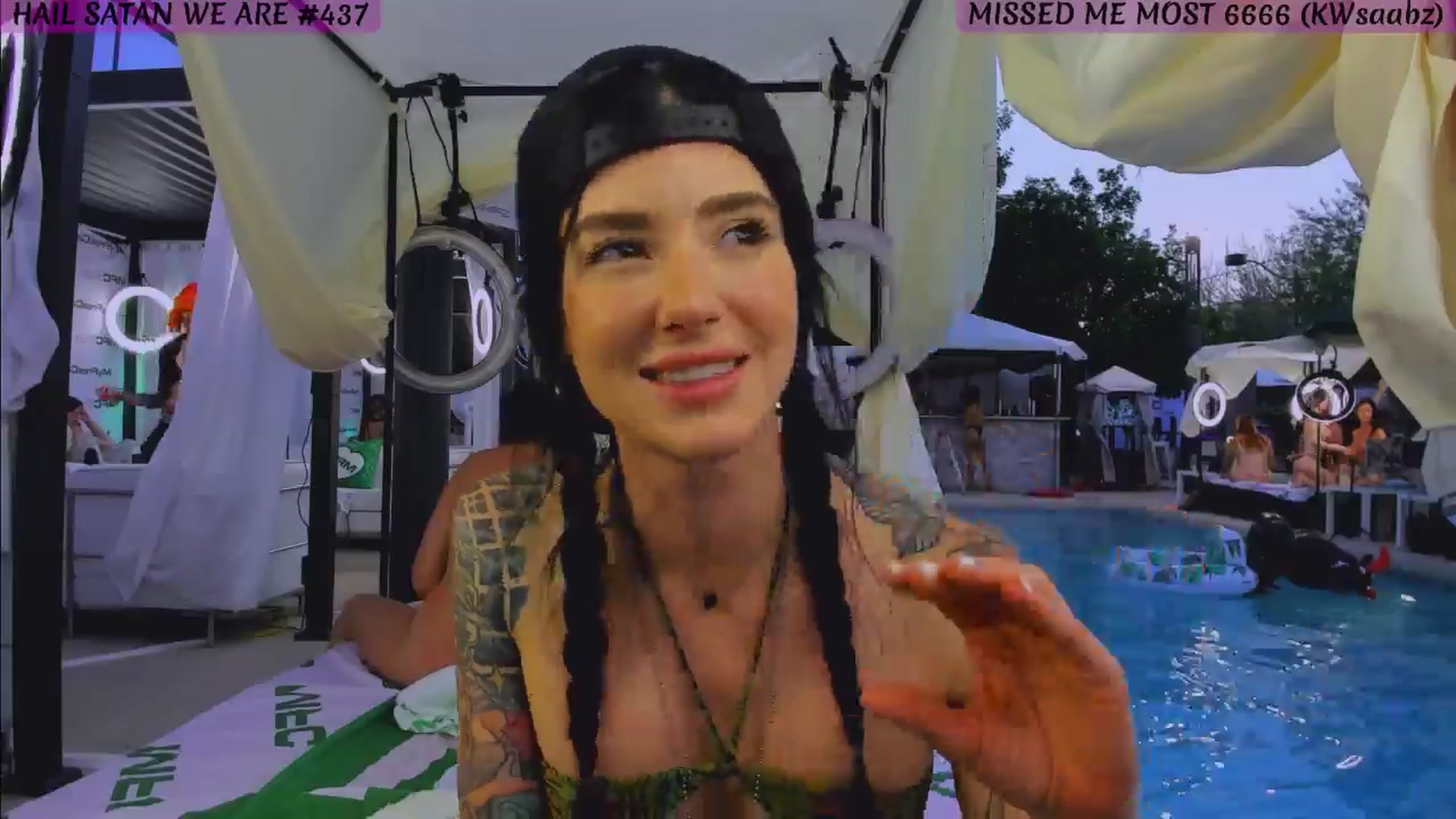 Gallery image thumbnail from KasaraWood's myfreecams stream on, 05/22/2025, 06:14 image 5 of 20
