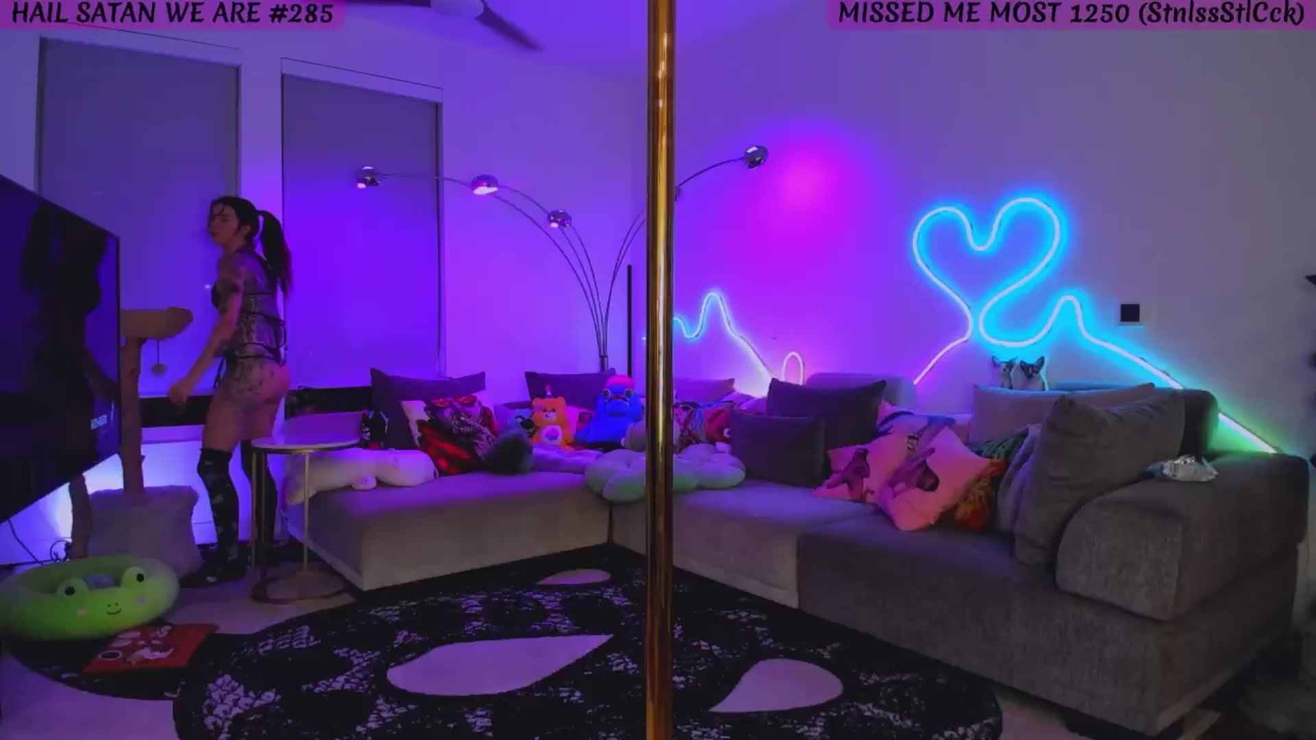 Gallery image thumbnail from KasaraWood's myfreecams stream on, 05/26/2025, 04:32 image 9 of 20