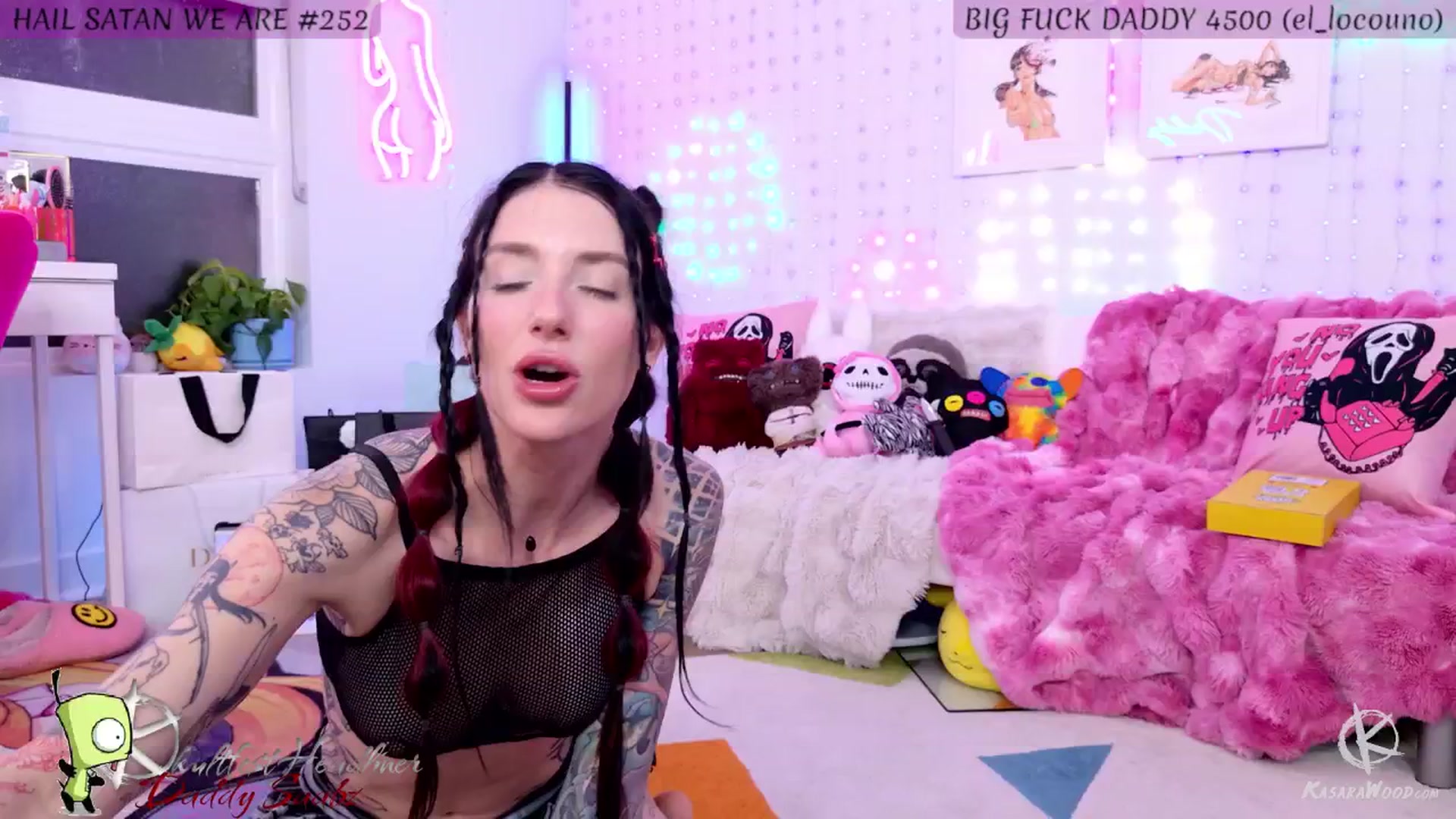 Gallery image thumbnail from KasaraWood's myfreecams stream on, 05/31/2025, 05:50 image 10 of 20