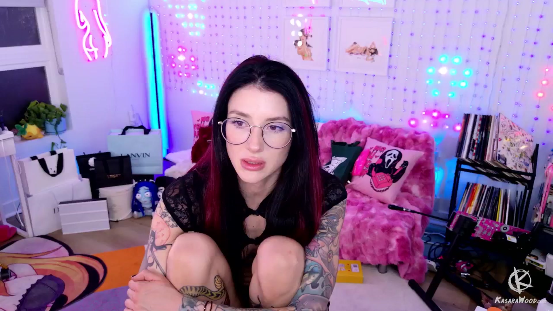 Gallery image thumbnail from KasaraWood's myfreecams stream on, 06/06/2025, 04:21 image 17 of 20