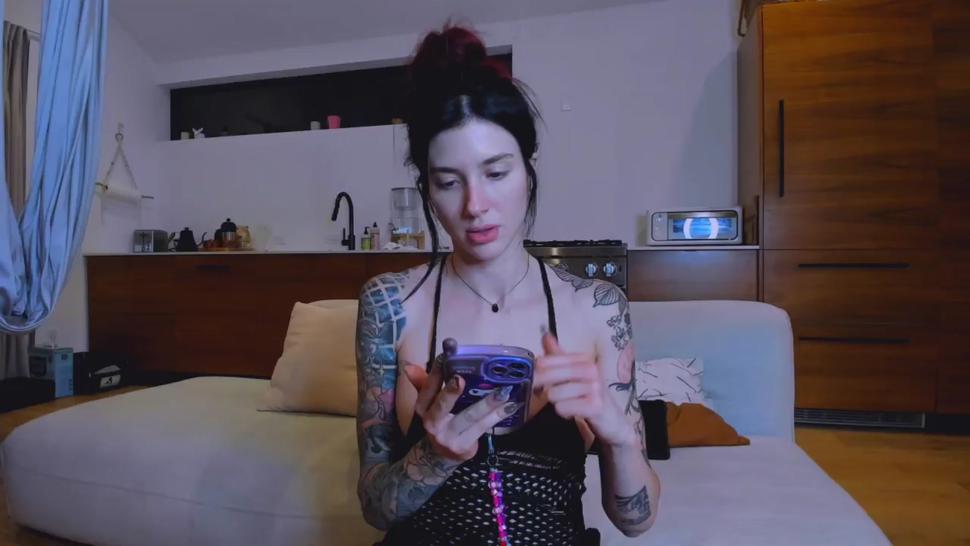 Gallery image thumbnail from KasaraWood's myfreecams stream on, 06/13/2025, 05:40 image 5 of 20