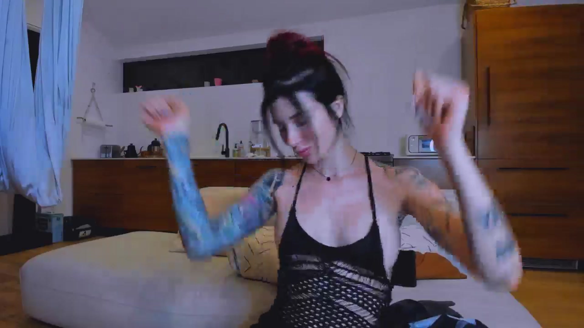 Gallery image thumbnail from KasaraWood's myfreecams stream on, 06/13/2025, 05:40 image 13 of 20