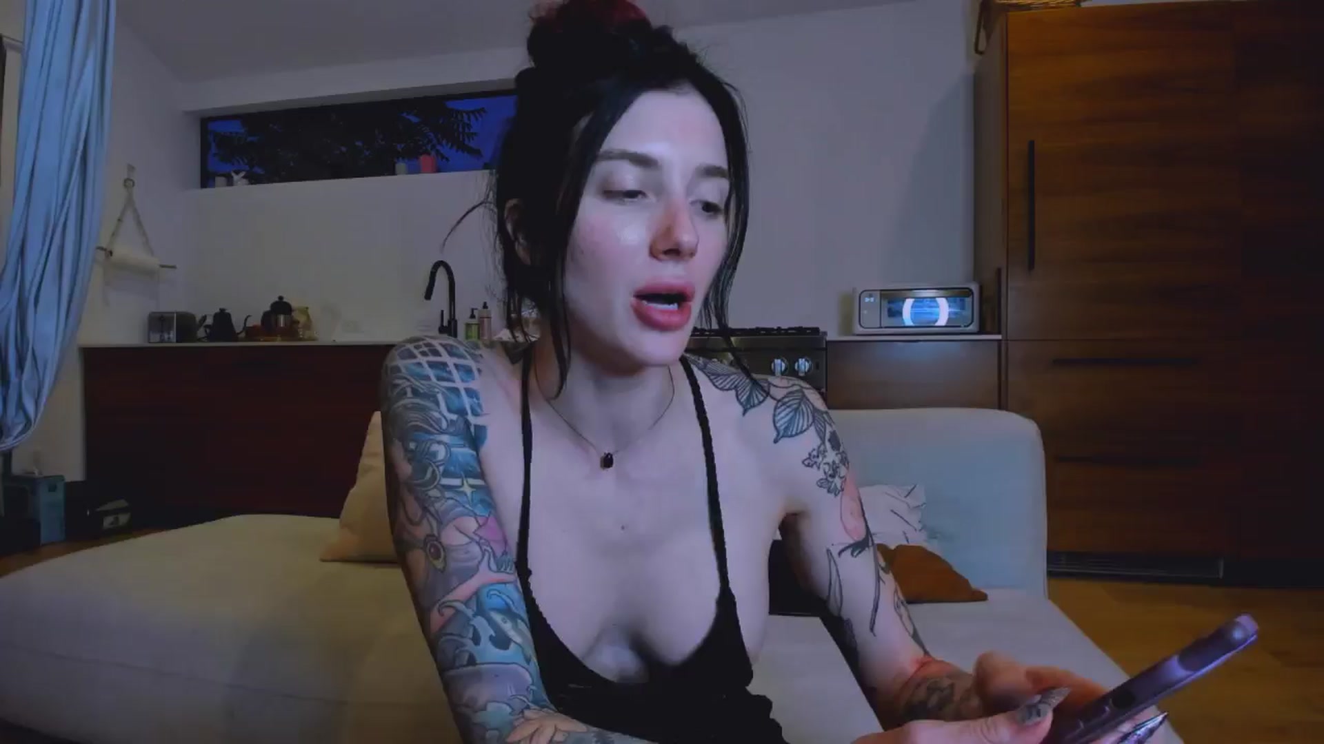 Gallery image thumbnail from KasaraWood's myfreecams stream on, 06/13/2025, 05:40 image 2 of 20