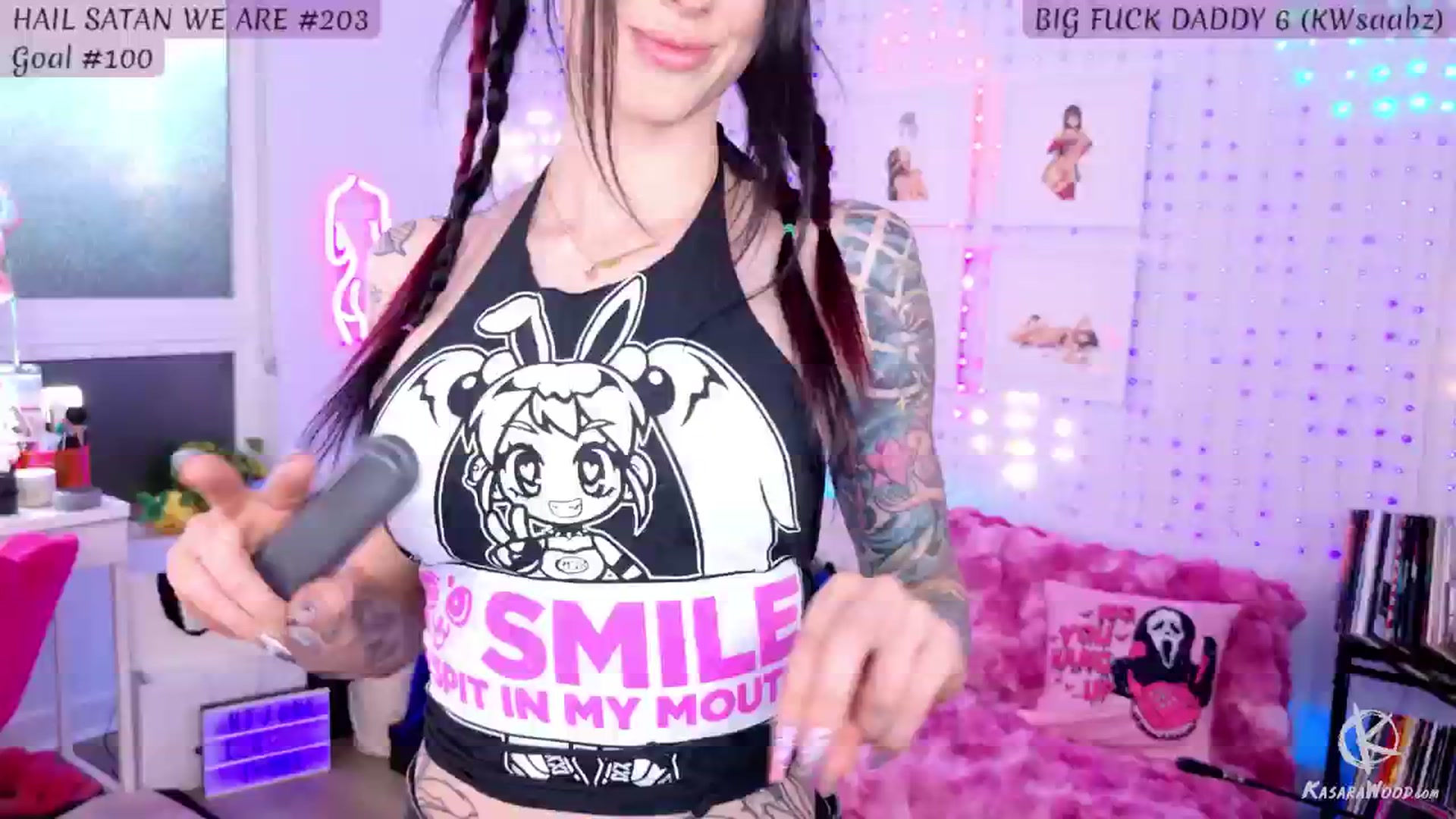 Gallery image thumbnail from KasaraWood's myfreecams stream on, 06/19/2025, 03:17 image 13 of 20