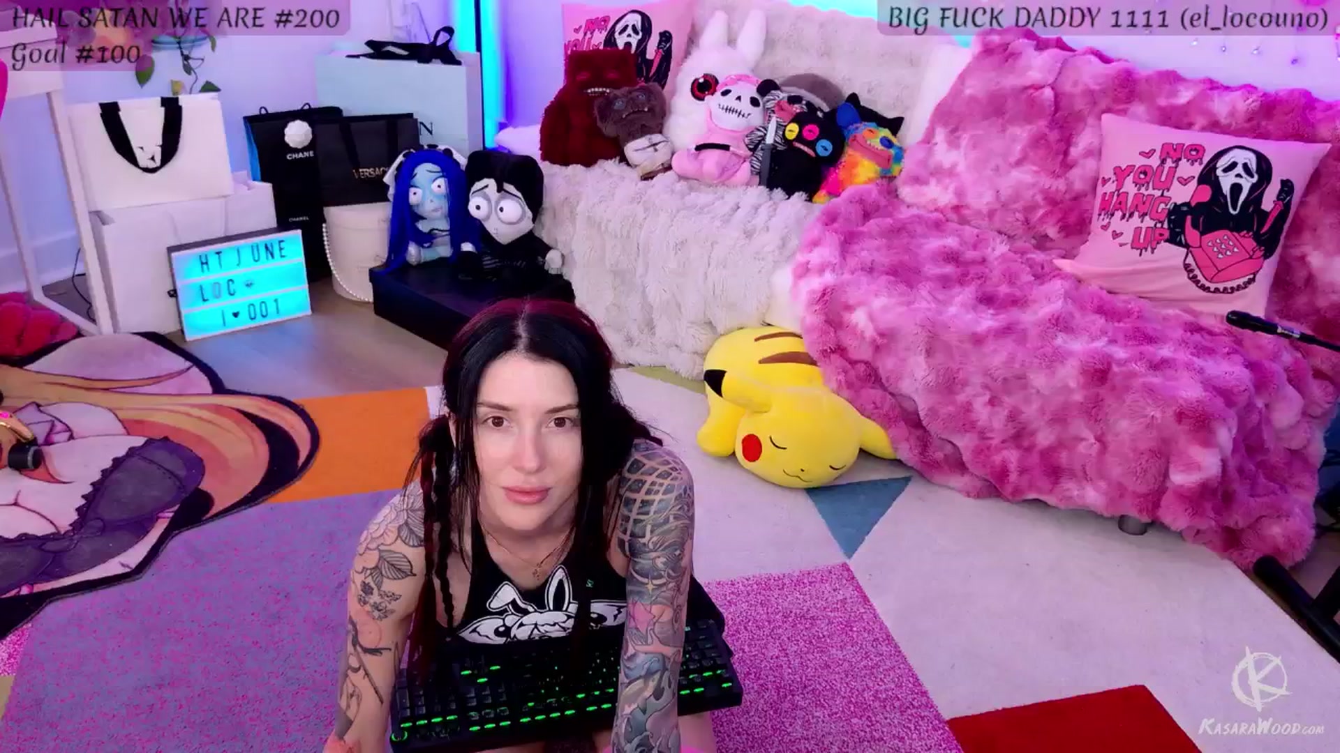 Gallery image thumbnail from KasaraWood's myfreecams stream on, 06/19/2025, 03:17 image 15 of 20