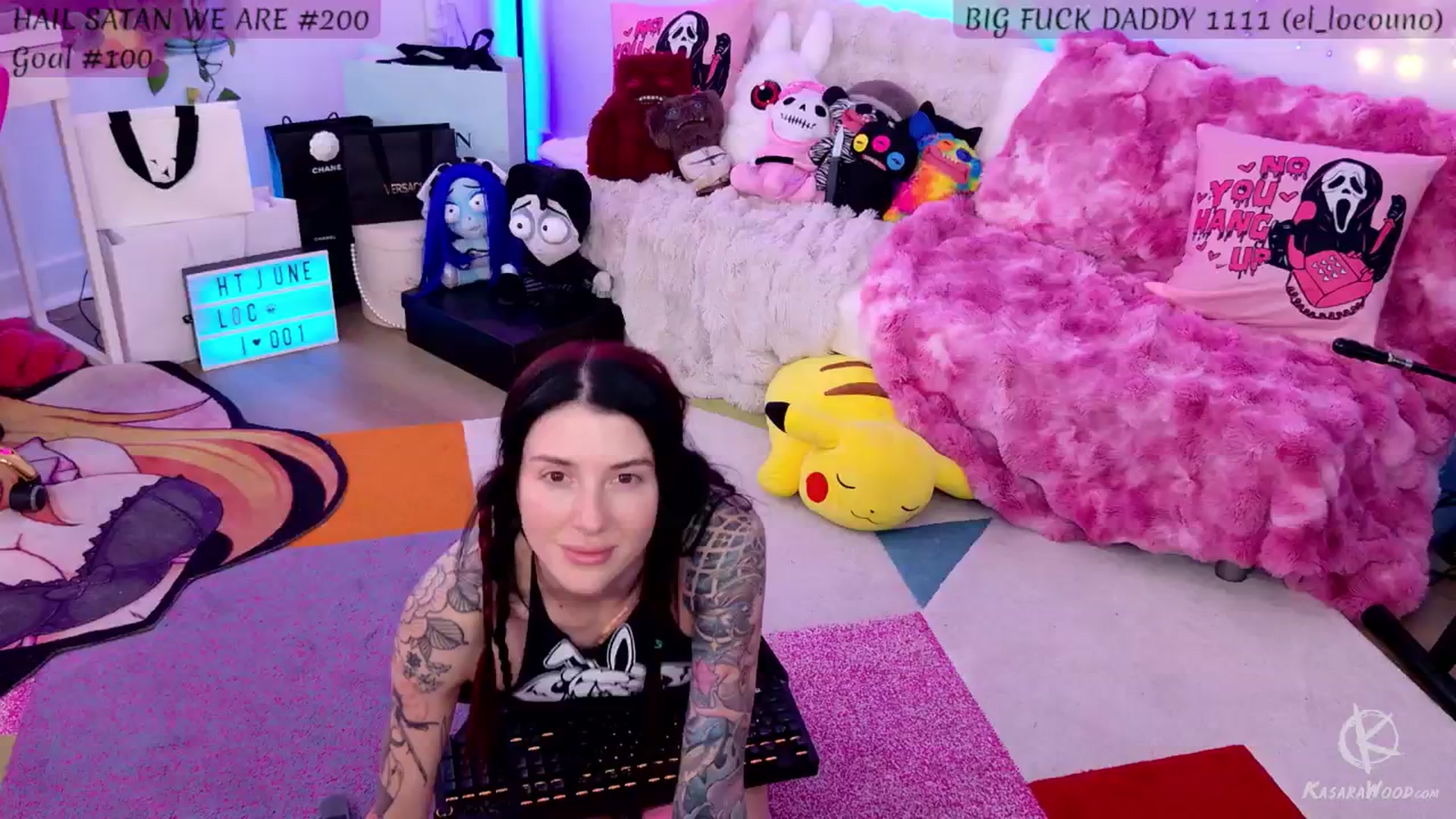 Gallery image thumbnail from KasaraWood's myfreecams stream on, 06/19/2025, 03:17 image 16 of 20