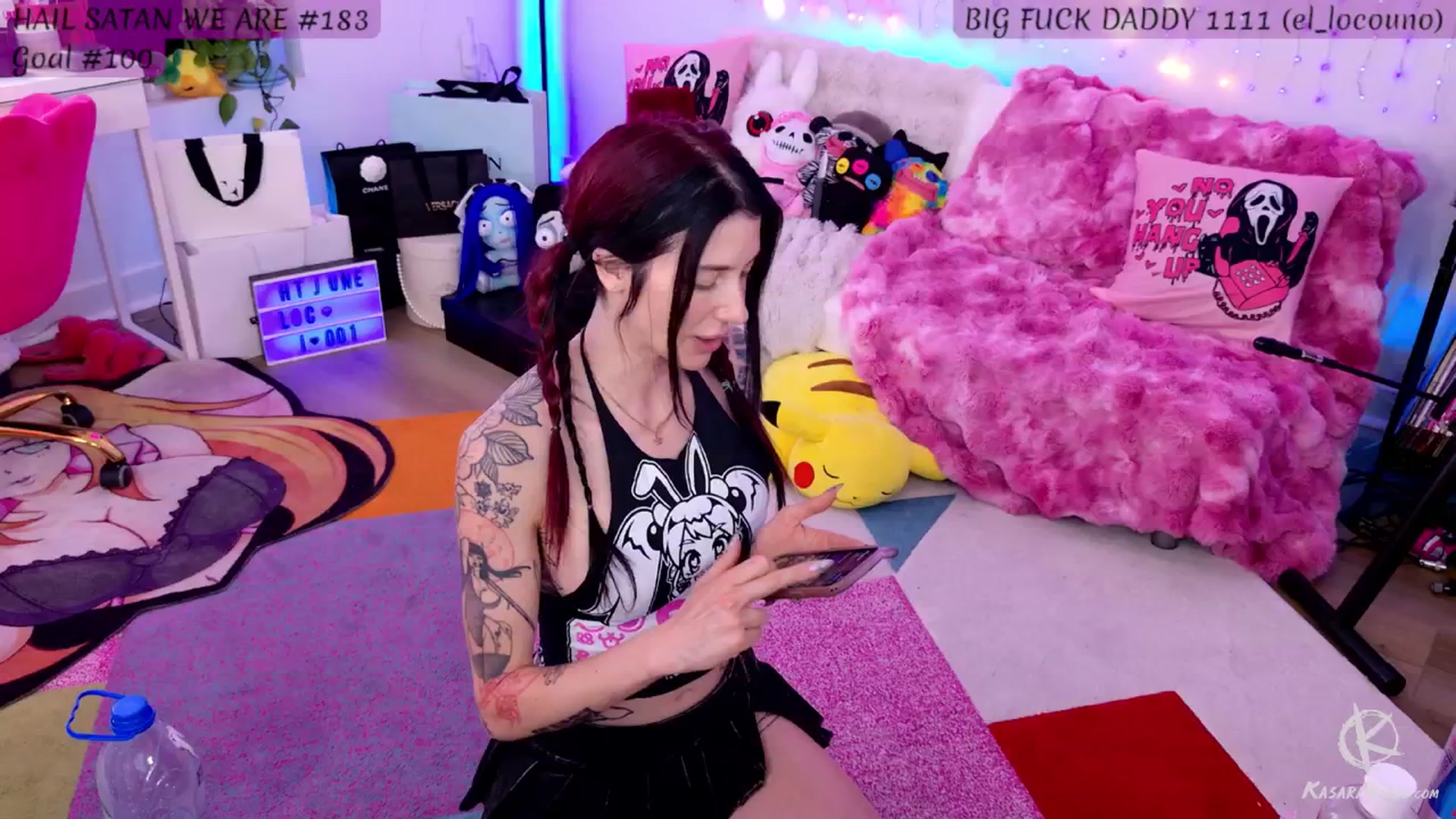 Gallery image thumbnail from KasaraWood's myfreecams stream on, 06/19/2025, 05:47 image 5 of 20