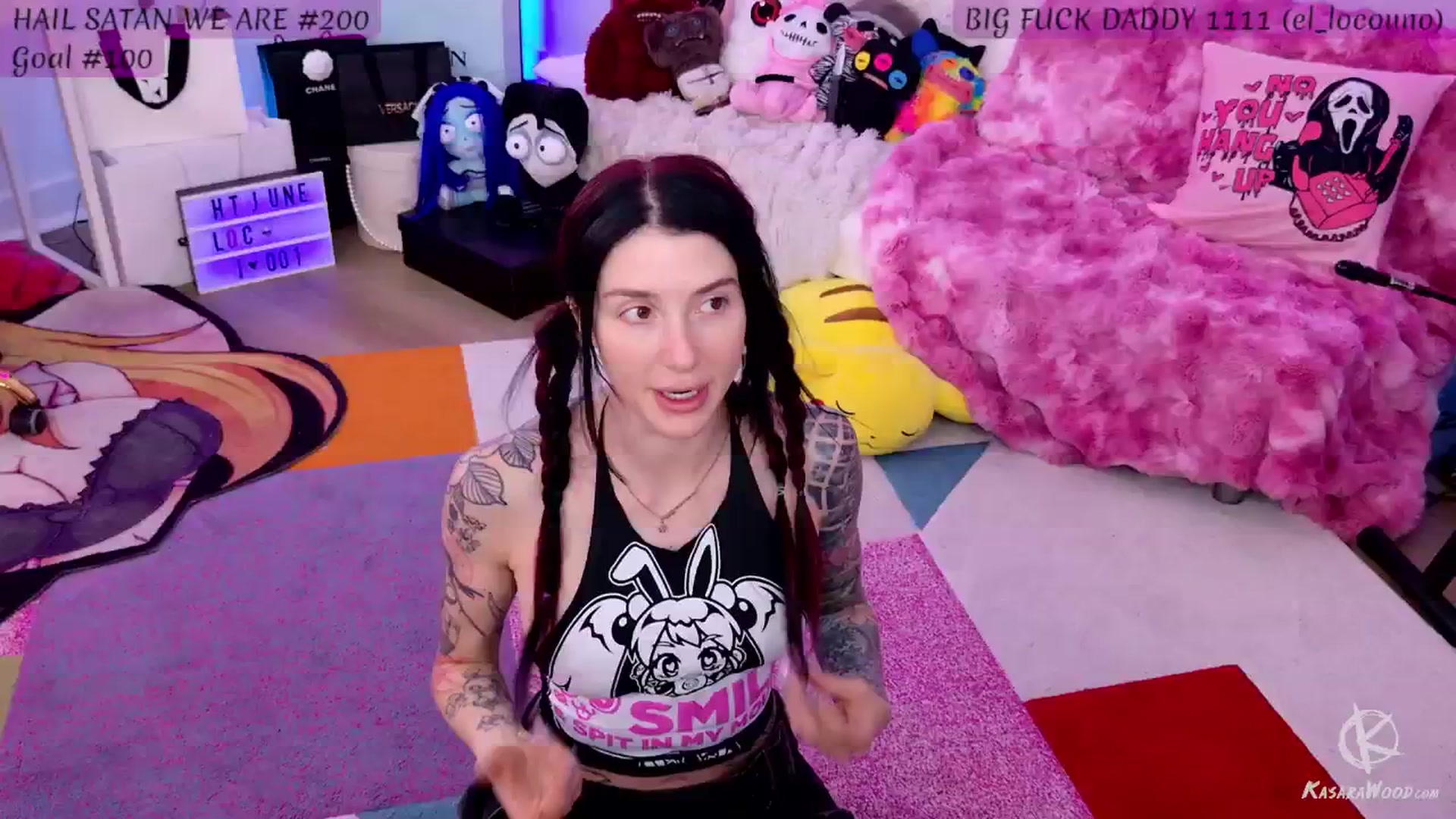 Gallery image thumbnail from KasaraWood's myfreecams stream on, 06/19/2025, 05:47 image 1 of 20
