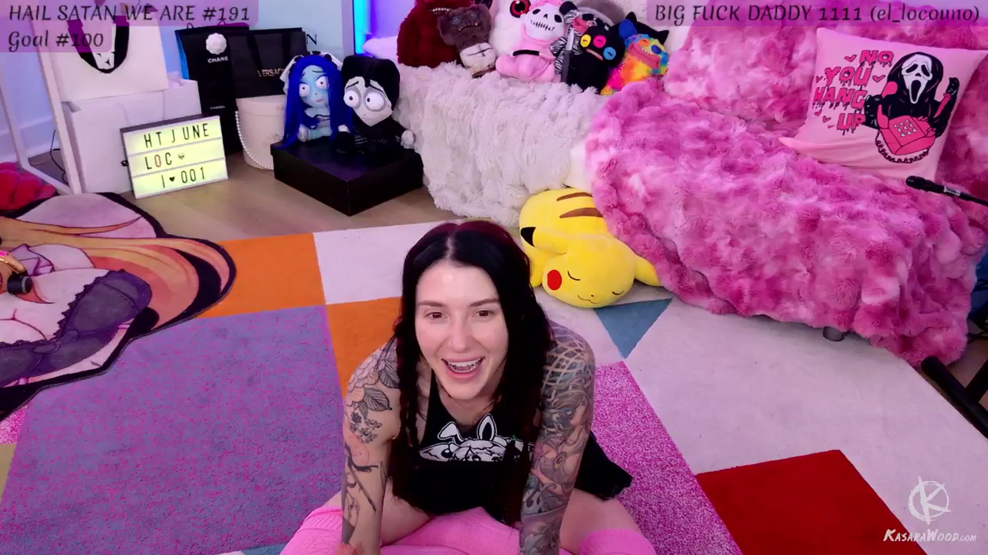 Gallery image thumbnail from KasaraWood's myfreecams stream on, 06/19/2025, 05:47 image 2 of 20