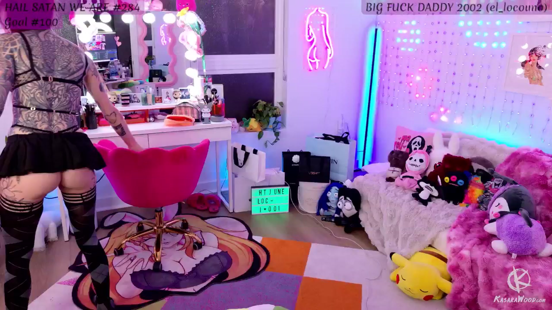 Gallery image thumbnail from KasaraWood's myfreecams stream on, 06/28/2025, 03:58 image 18 of 20