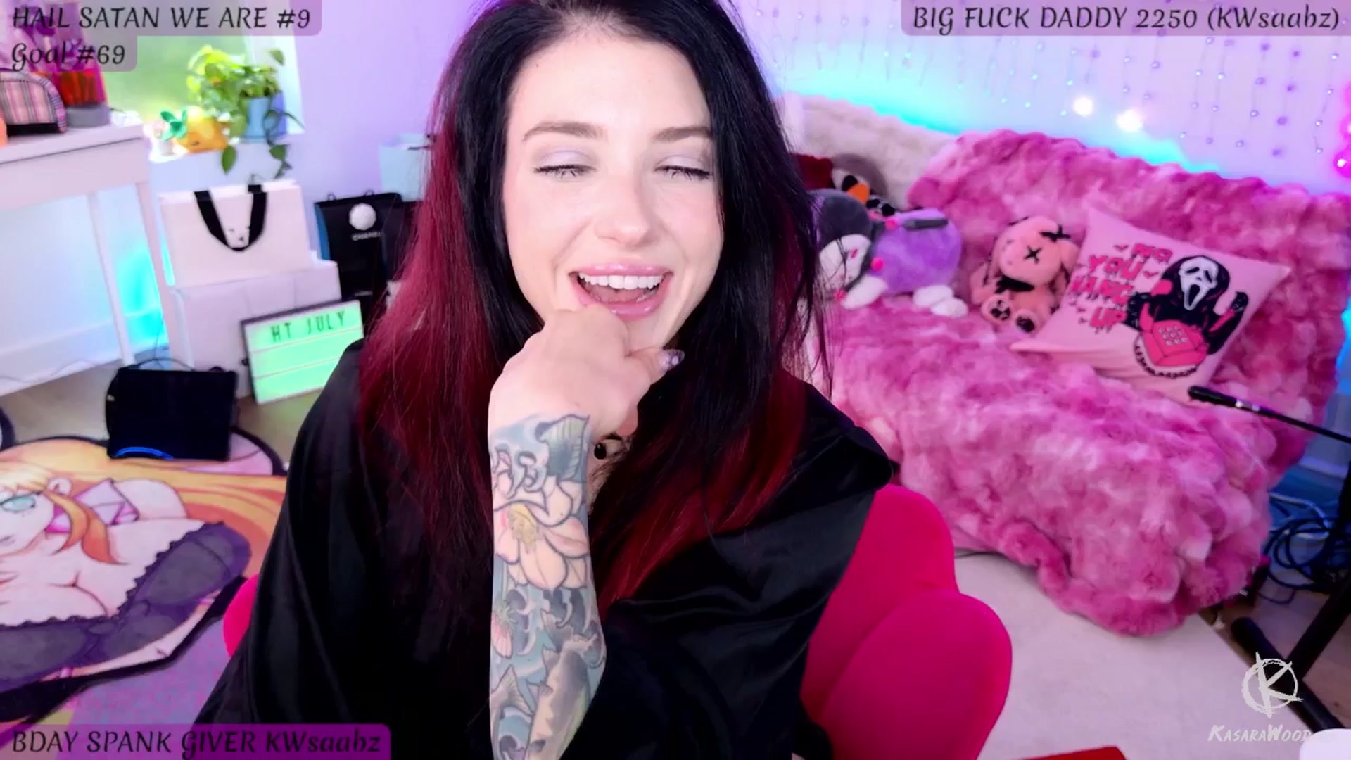 Gallery image thumbnail from KasaraWood's myfreecams stream on, 07/02/2025, 22:34 image 7 of 20