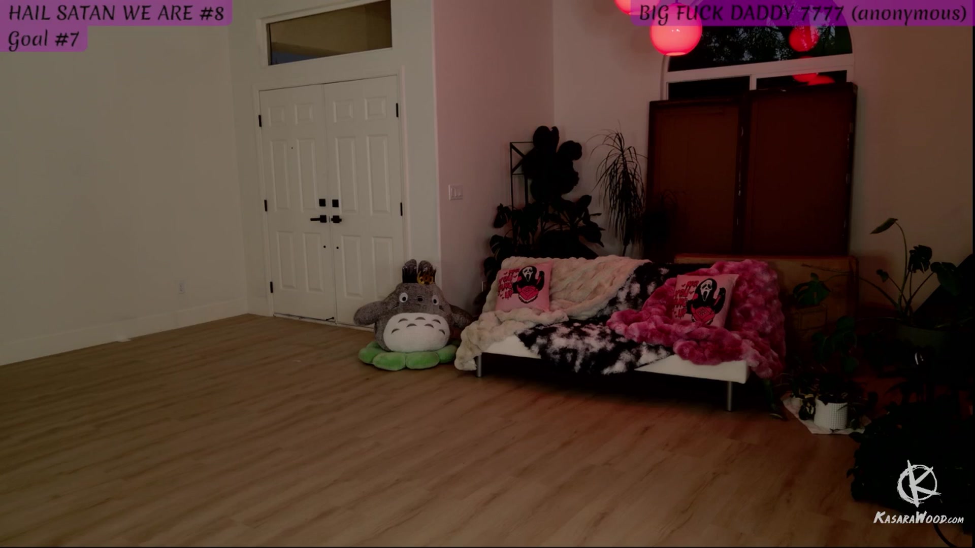 Gallery image thumbnail from KasaraWood's myfreecams stream on, 08/01/2025, 07:10 image 2 of 20