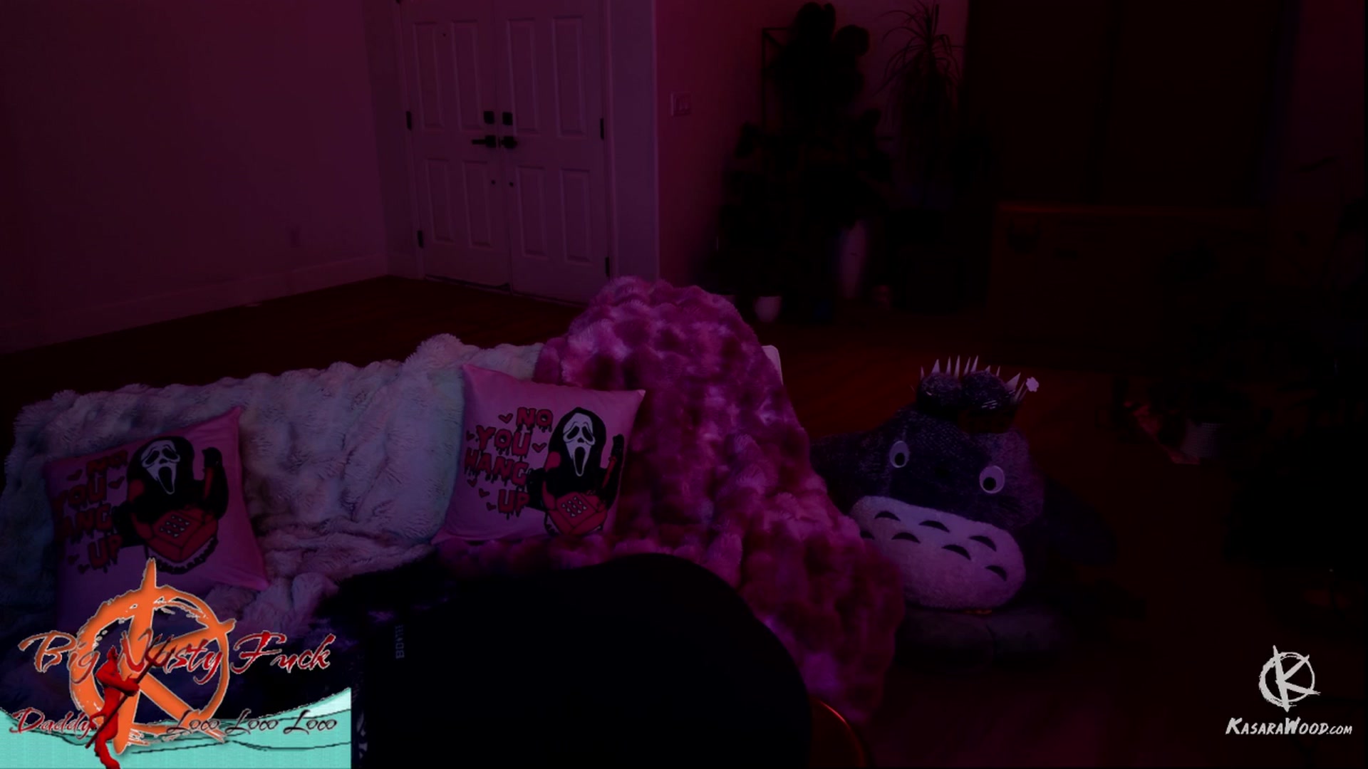 Gallery image thumbnail from KasaraWood's myfreecams stream on, 08/04/2025, 06:31 image 7 of 20