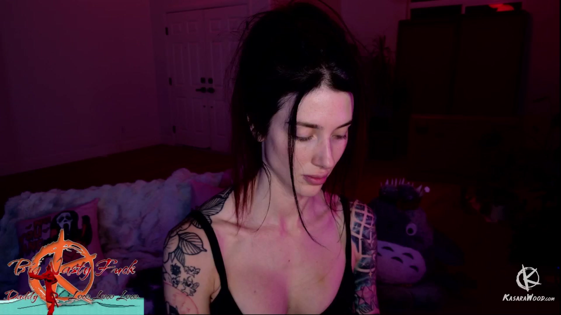 Gallery image thumbnail from KasaraWood's myfreecams stream on, 08/04/2025, 06:31 image 3 of 20