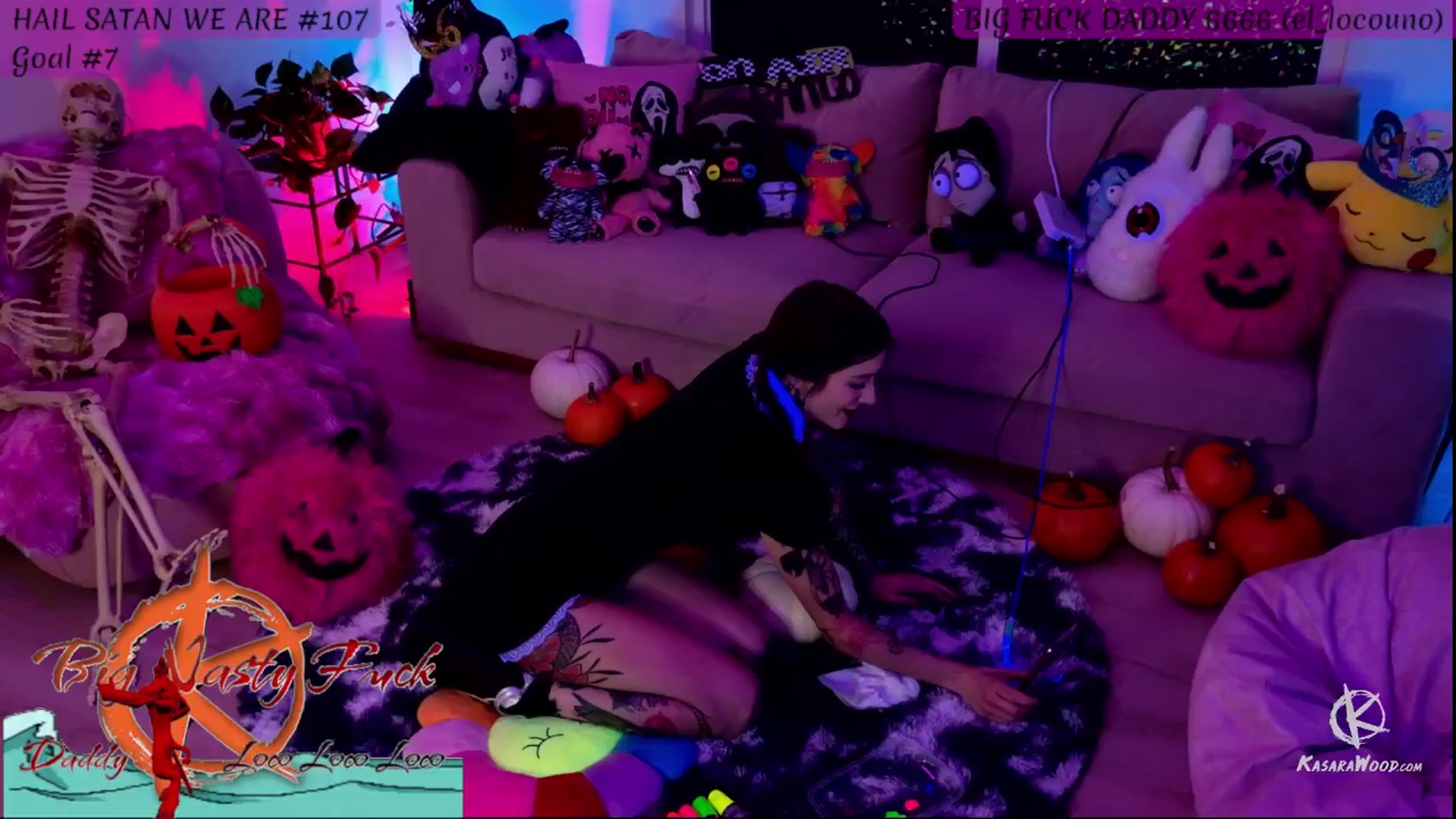 Gallery image thumbnail from KasaraWood's myfreecams stream on, 10/02/2025, 06:33 image 9 of 20