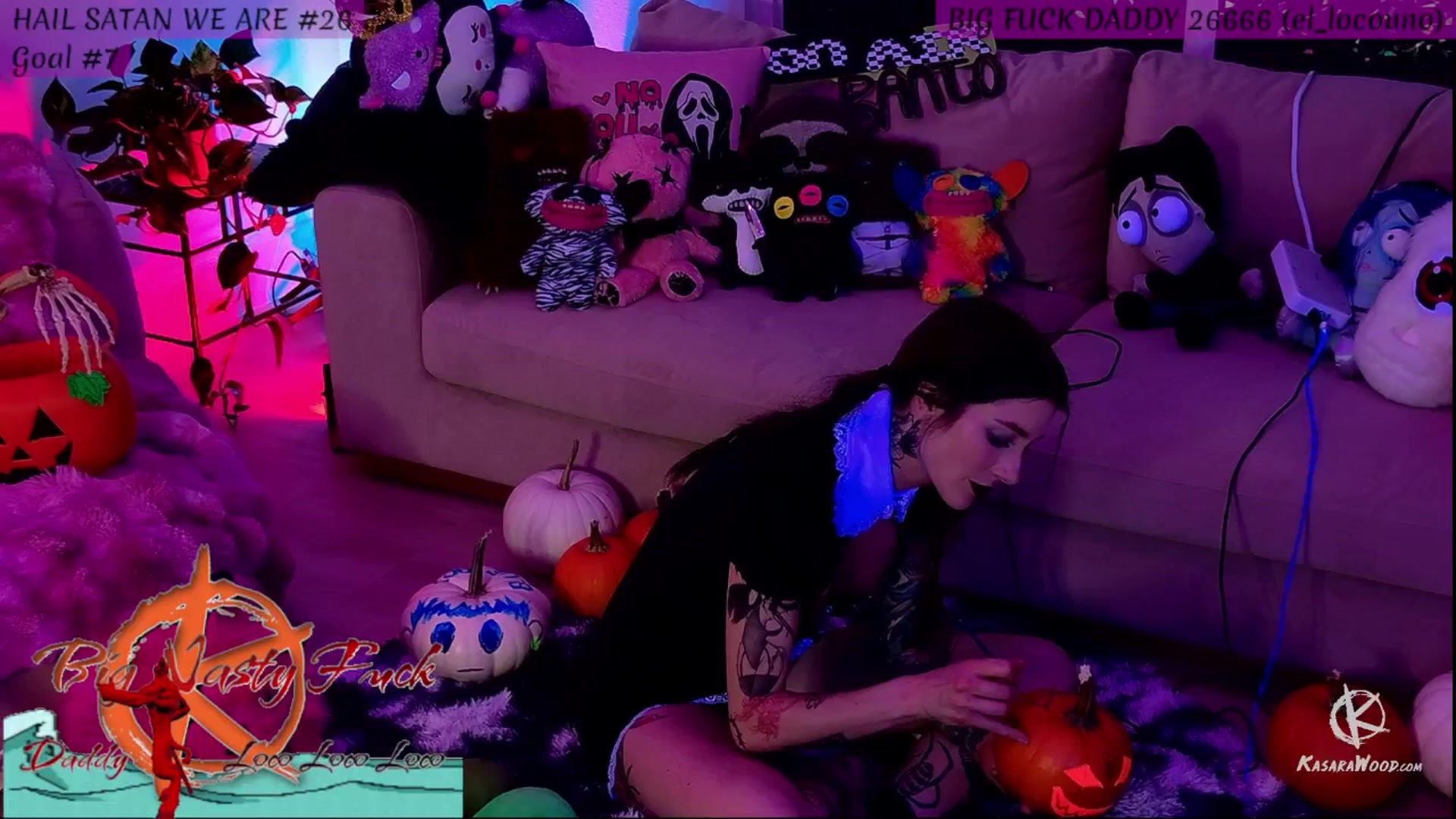 Gallery image thumbnail from KasaraWood's myfreecams stream on, 10/02/2025, 06:33 image 16 of 20