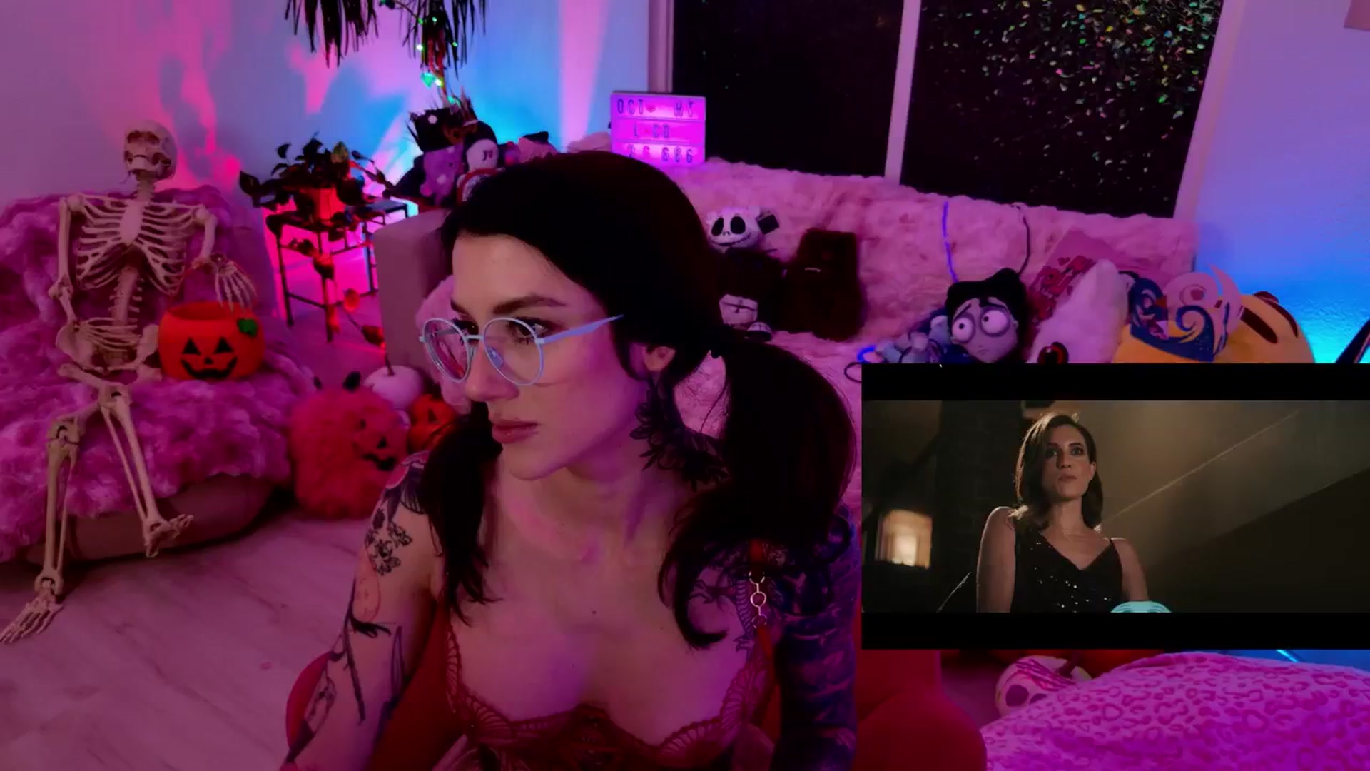 Gallery image thumbnail from KasaraWood's myfreecams stream on, 10/06/2025, 06:09 image 4 of 20