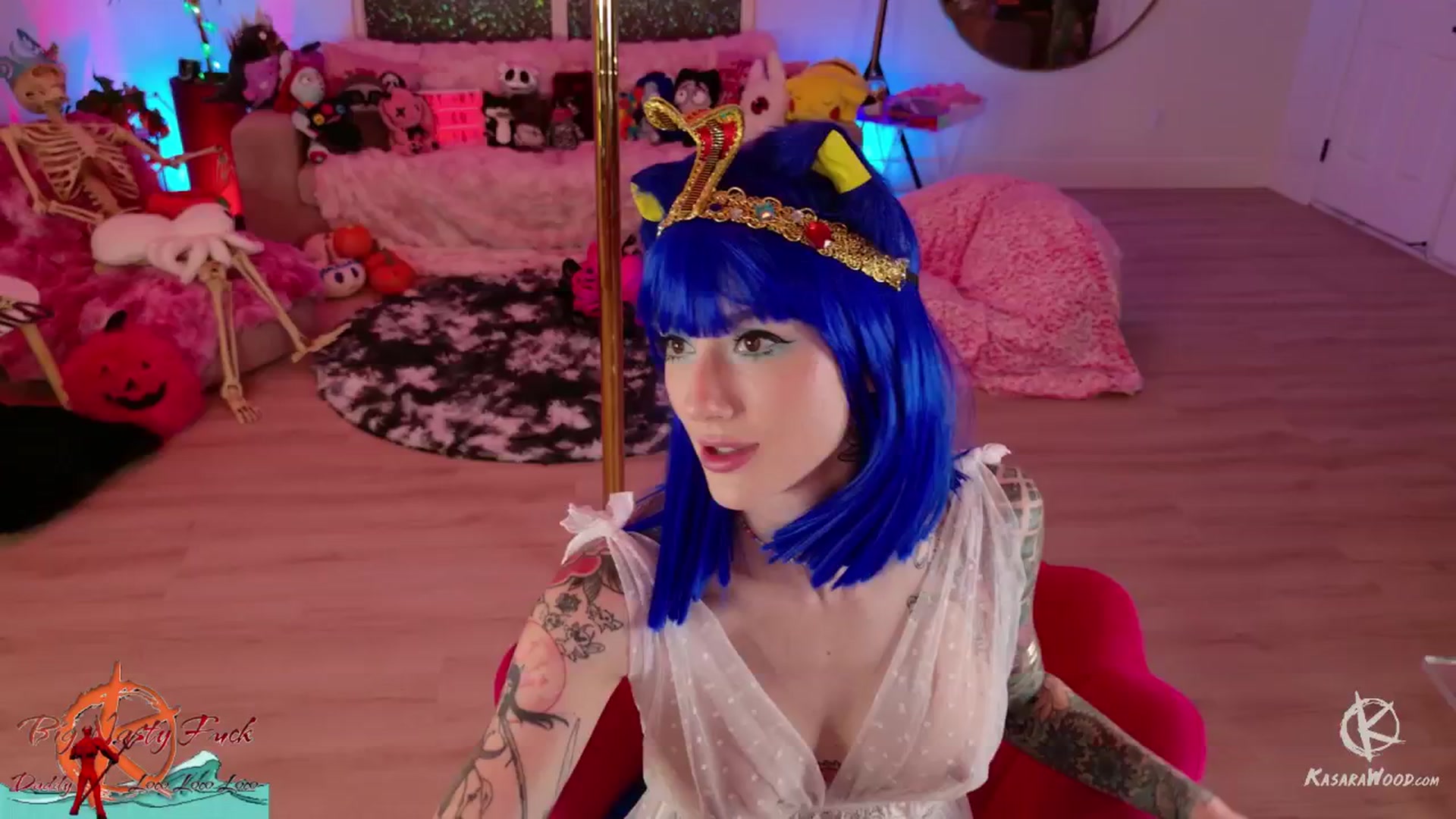 Gallery image thumbnail from KasaraWood's myfreecams stream on, 10/10/2025, 02:22 image 12 of 20