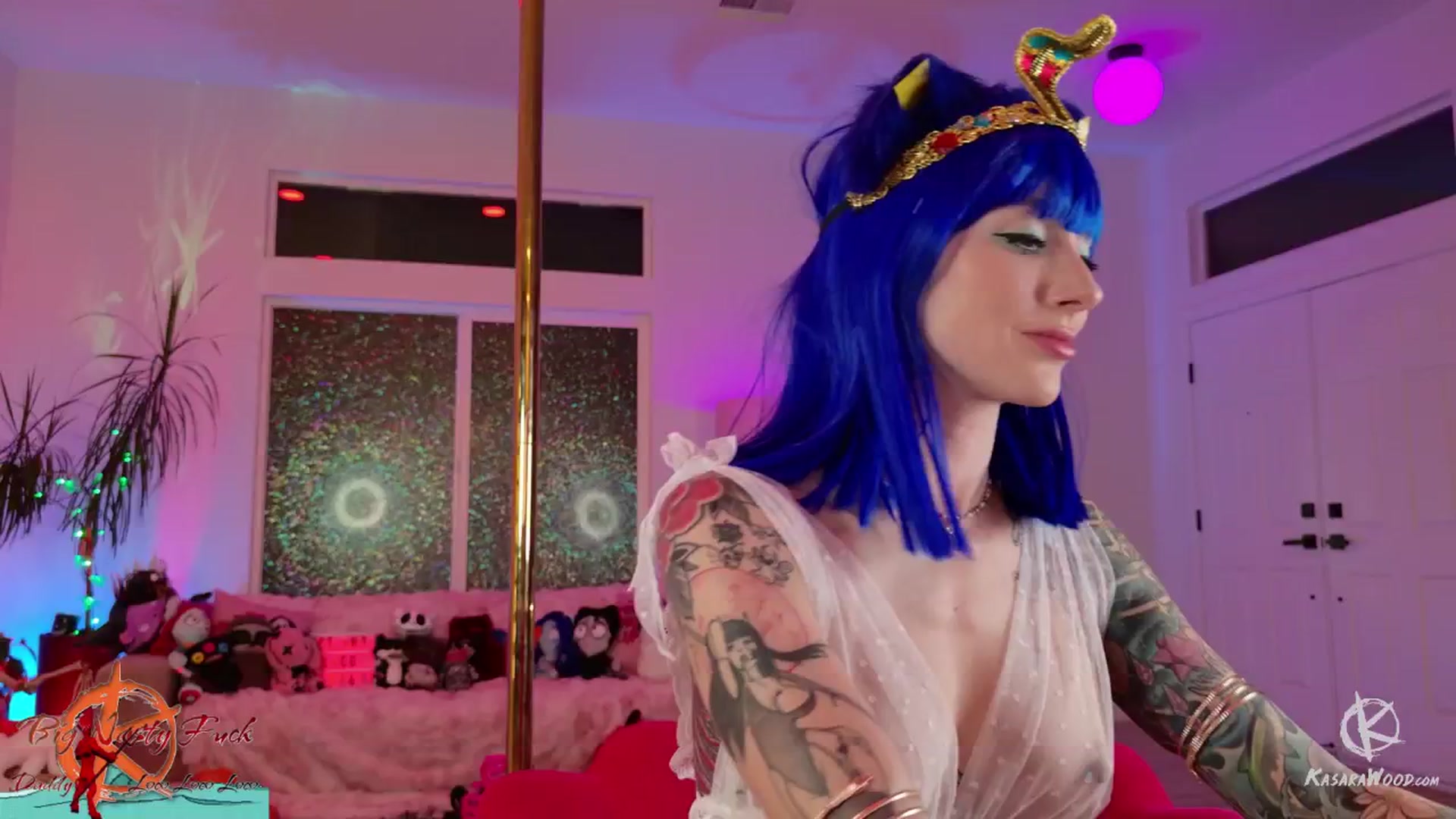 Gallery image thumbnail from KasaraWood's myfreecams stream on, 10/10/2025, 02:22 image 9 of 20