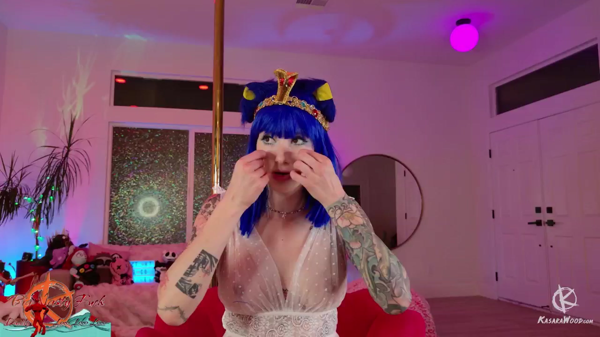 Gallery image thumbnail from KasaraWood's myfreecams stream on, 10/10/2025, 02:22 image 4 of 20