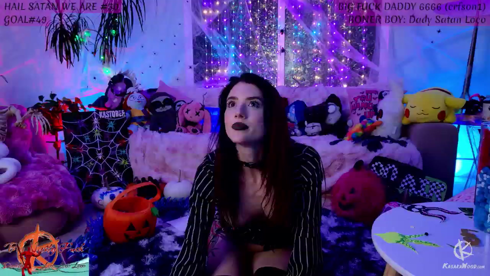 Gallery image thumbnail from KasaraWood's myfreecams stream on, 10/12/2025, 05:32 image 14 of 20