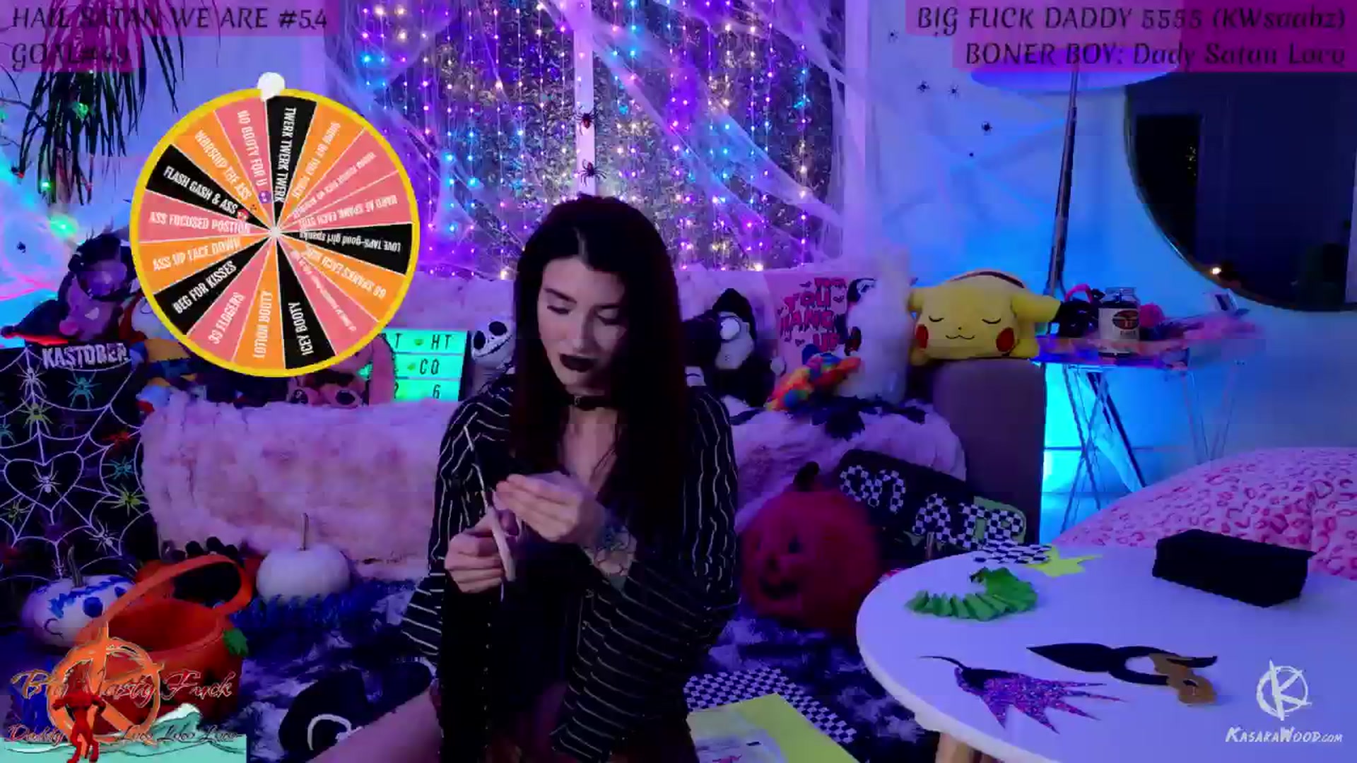 Gallery image thumbnail from KasaraWood's myfreecams stream on, 10/12/2025, 05:32 image 5 of 20