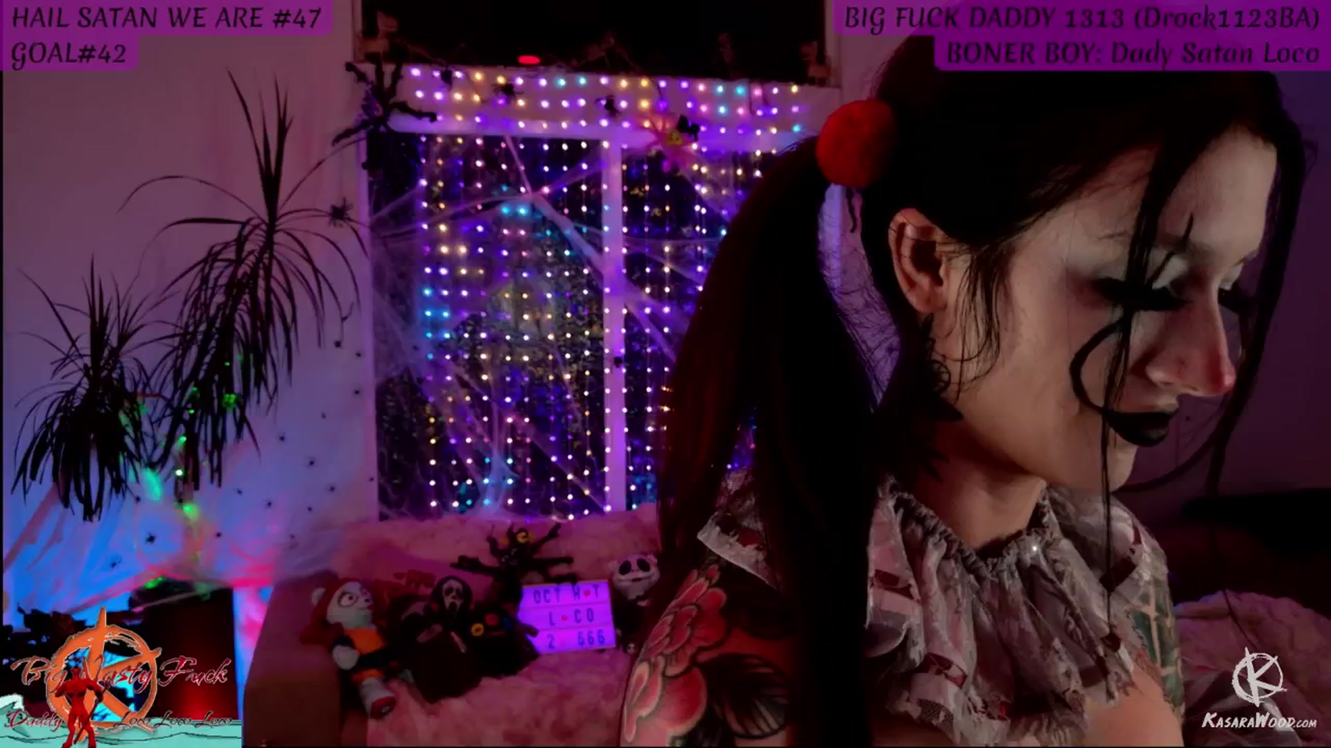 Gallery image thumbnail from KasaraWood's myfreecams stream on, 10/17/2025, 04:54 image 12 of 20