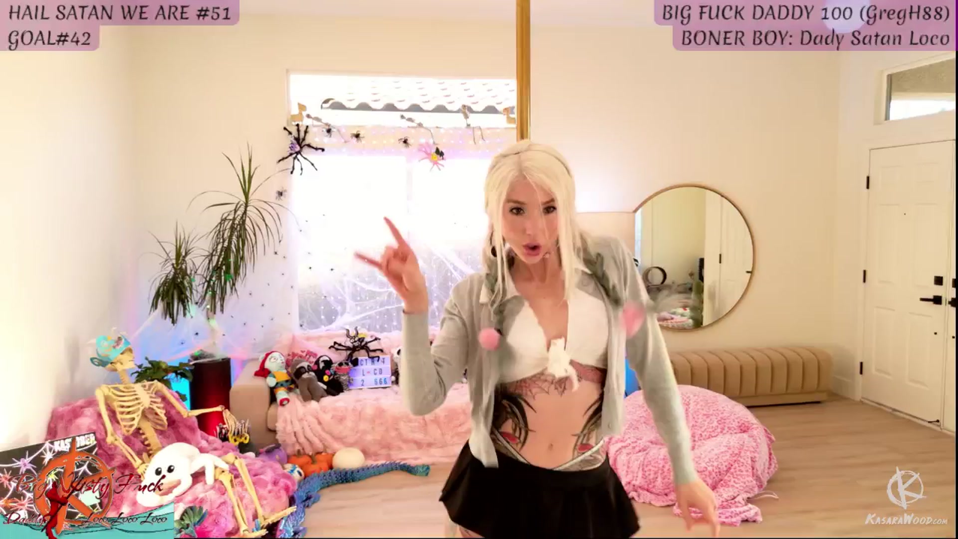 Gallery image thumbnail from KasaraWood's myfreecams stream on, 10/19/2025, 24:00 image 8 of 20