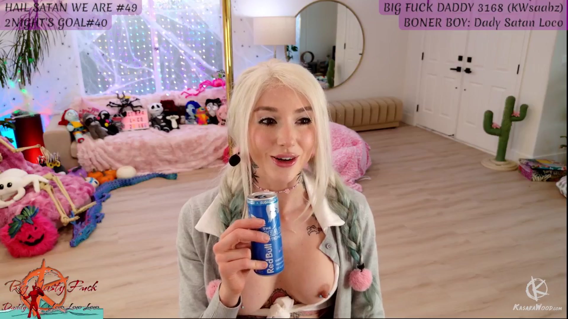 Gallery image thumbnail from KasaraWood's myfreecams stream on, 10/19/2025, 03:56 image 3 of 20