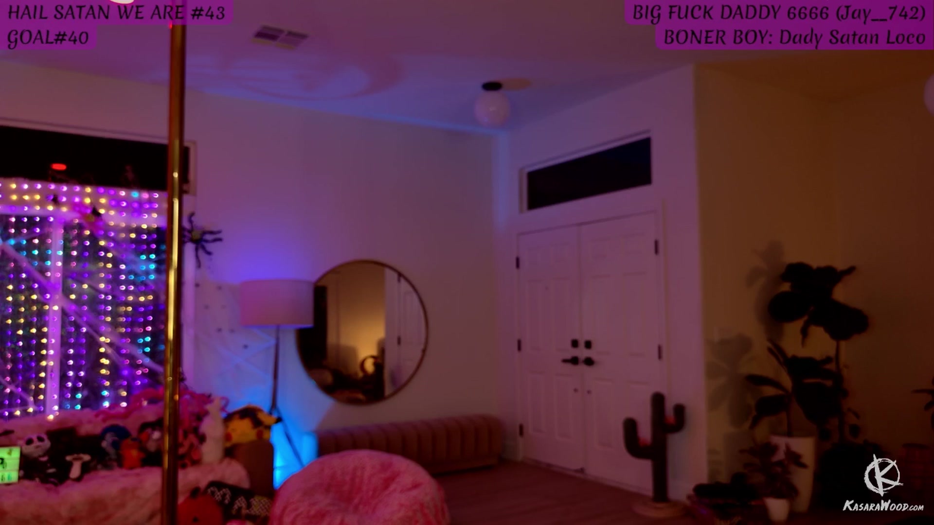 Gallery image thumbnail from KasaraWood's myfreecams stream on, 10/22/2025, 07:03 image 17 of 20
