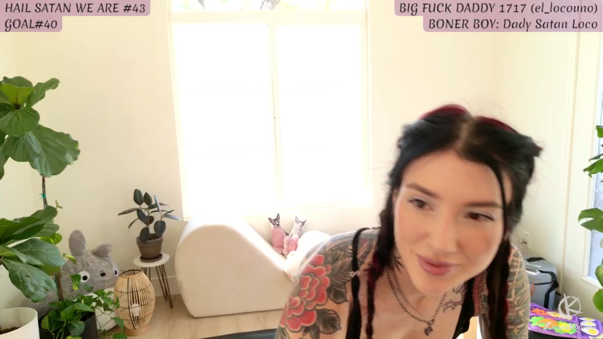 Gallery image thumbnail from KasaraWood's myfreecams stream on, 10/22/2025, 22:47 image 9 of 20