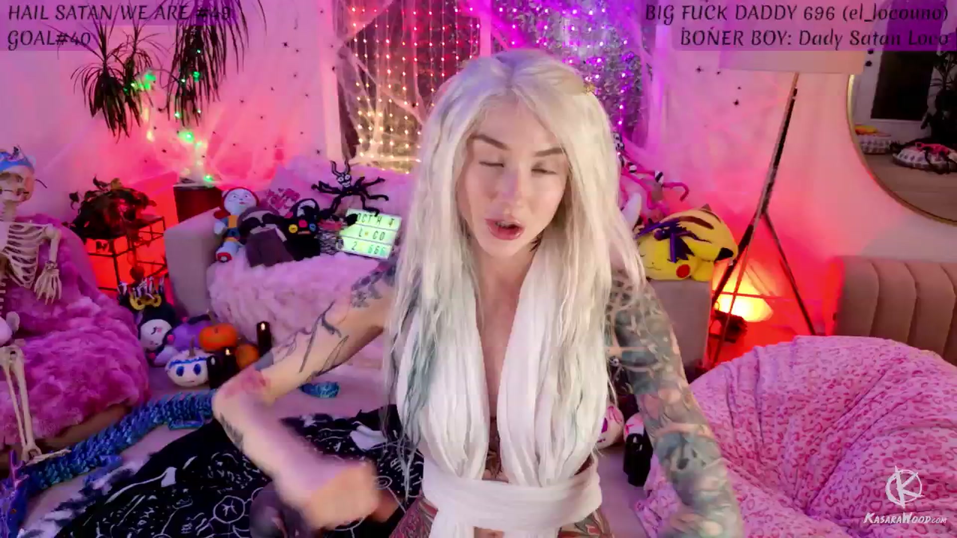 Gallery image thumbnail from KasaraWood's myfreecams stream on, 10/25/2025, 07:42 image 4 of 20