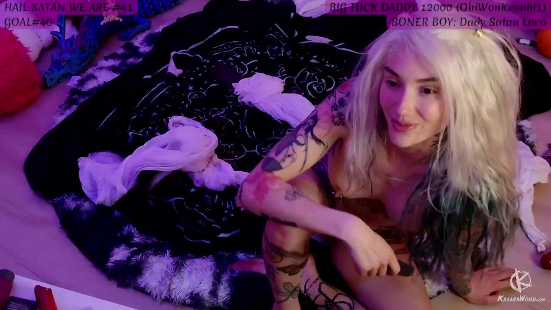 Gallery image thumbnail from KasaraWood's myfreecams stream on, 10/25/2025, 08:06 image 2 of 20