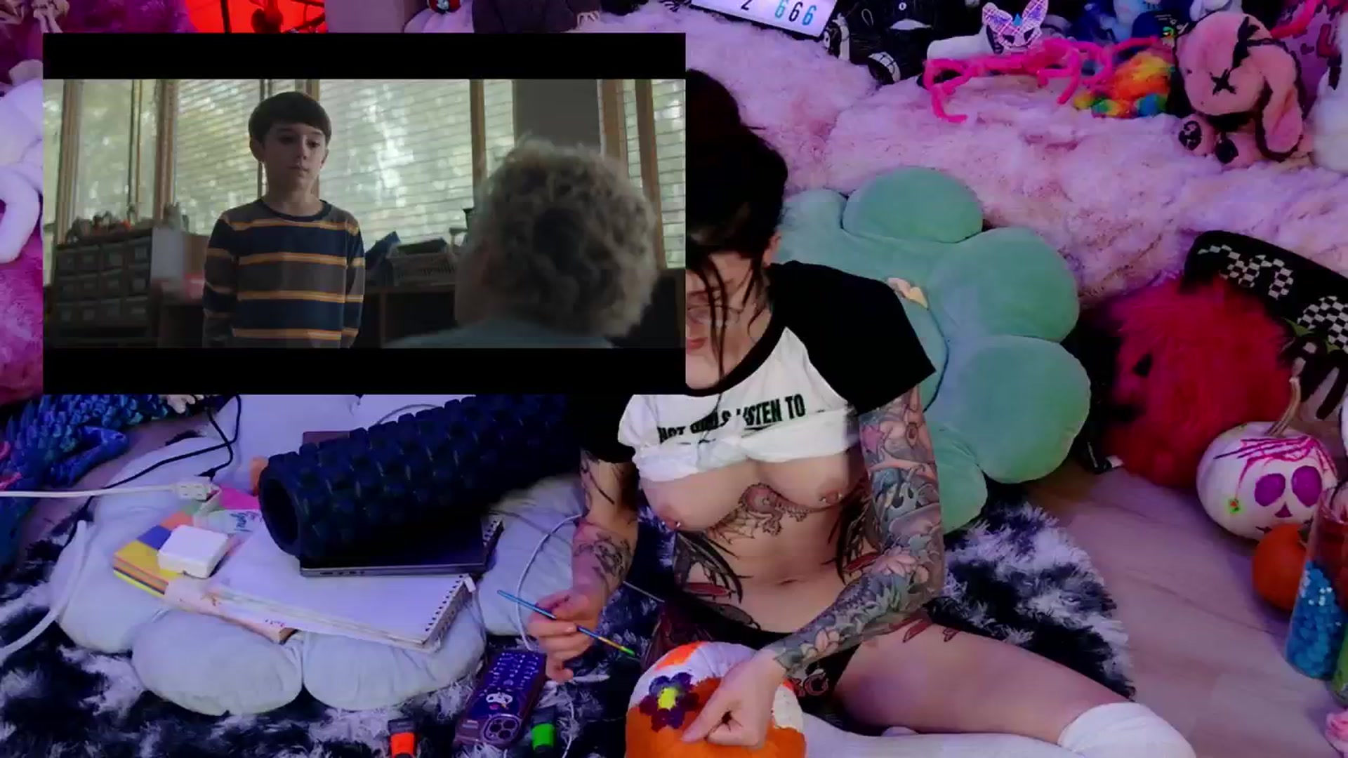 Gallery image thumbnail from KasaraWood's myfreecams stream on, 10/27/2025, 03:14 image 12 of 20