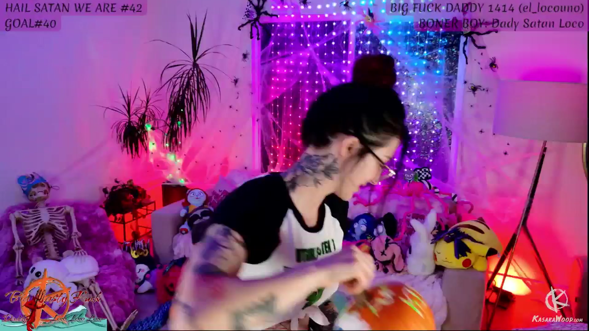 Gallery image thumbnail from KasaraWood's myfreecams stream on, 10/27/2025, 03:14 image 19 of 20
