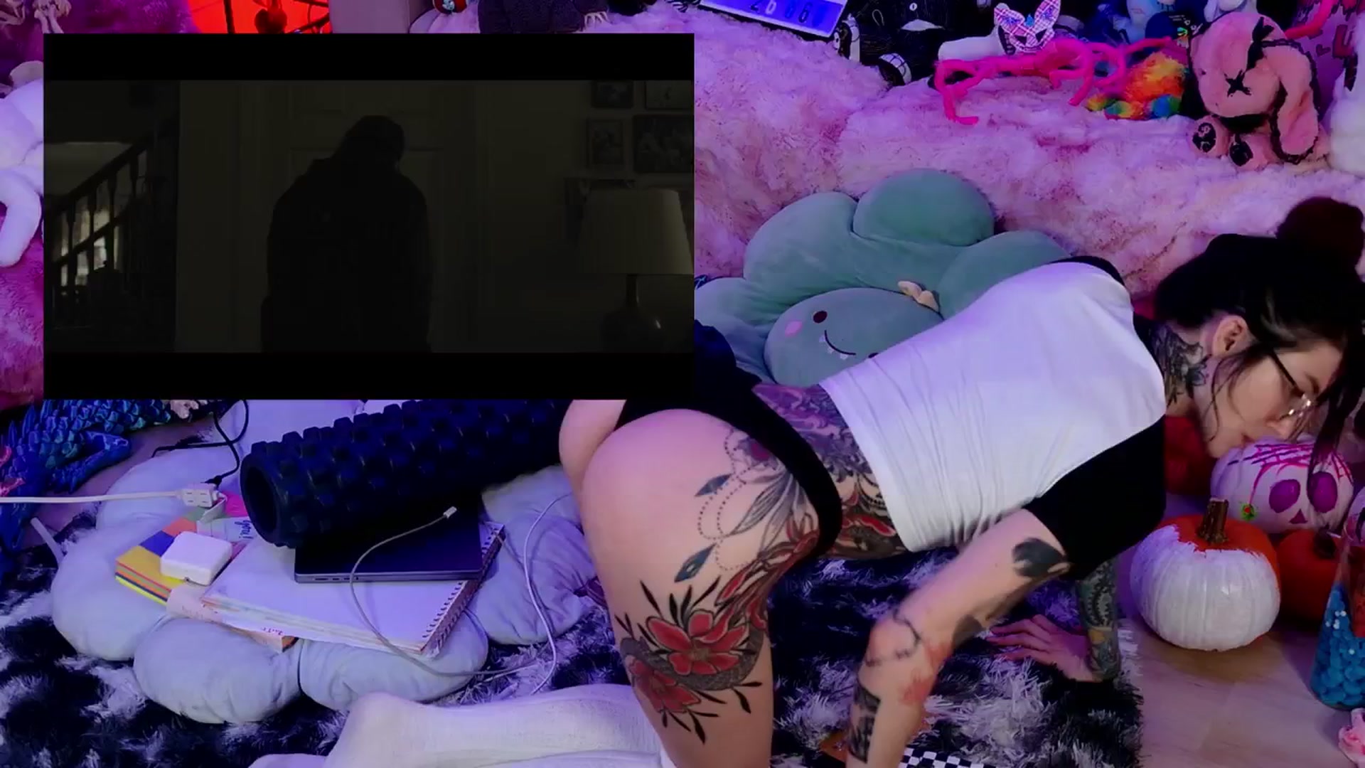 Gallery image thumbnail from KasaraWood's myfreecams stream on, 10/27/2025, 03:14 image 1 of 20