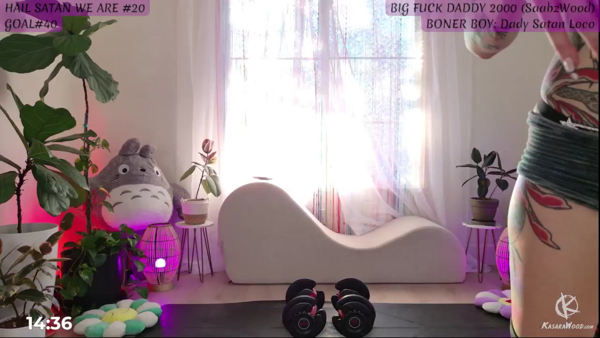 Gallery image thumbnail from KasaraWood's myfreecams stream on, 12/03/2025, 23:44 image 5 of 20