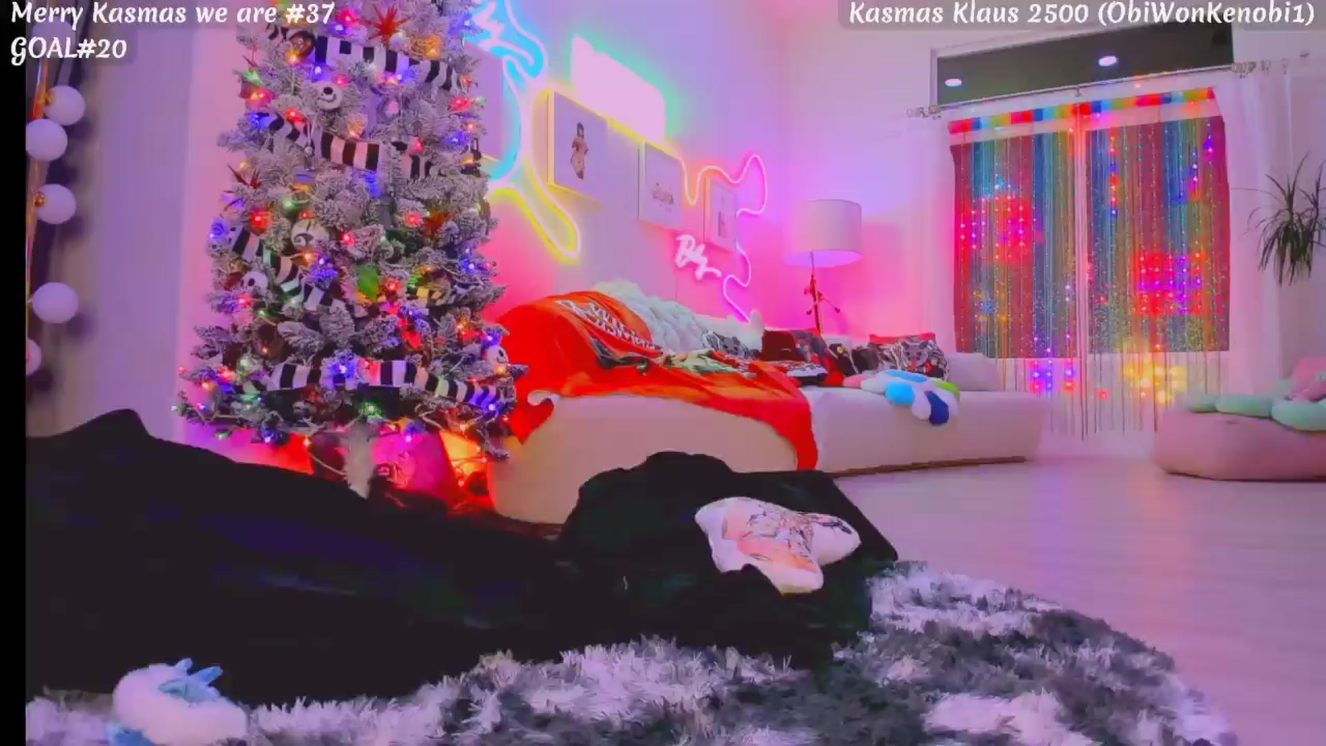 Gallery image thumbnail from KasaraWood's myfreecams stream on, 12/13/2025, 04:49 image 15 of 20