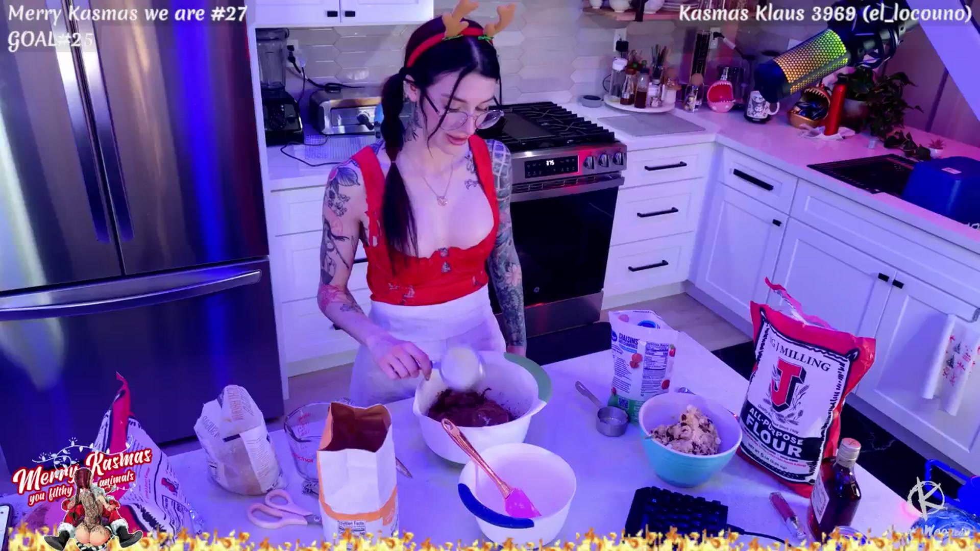 Gallery image thumbnail from KasaraWood's myfreecams stream on, 12/15/2025, 08:09 image 7 of 20
