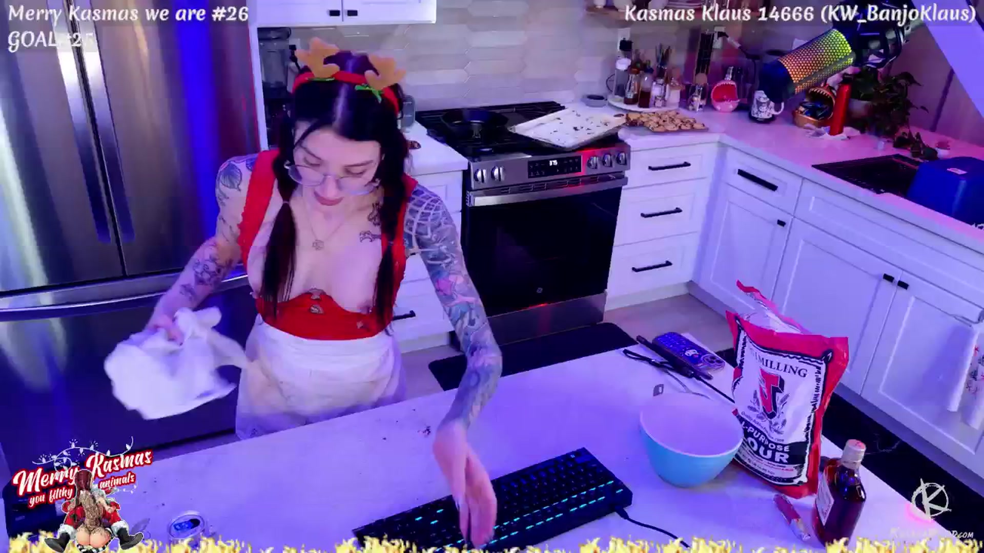 Gallery image thumbnail from KasaraWood's myfreecams stream on, 12/15/2025, 08:09 image 17 of 20