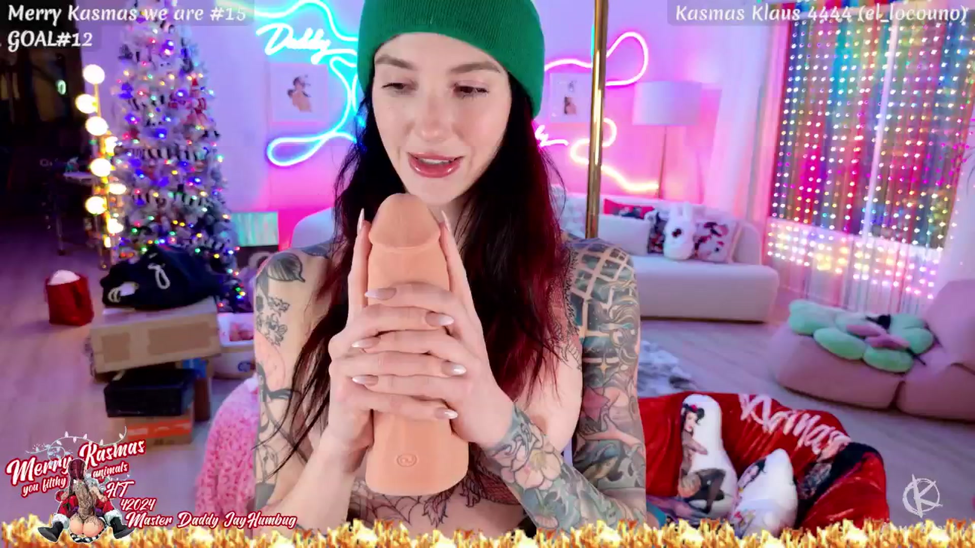 Gallery image thumbnail from KasaraWood's myfreecams stream on, 12/28/2025, 05:56 image 12 of 20