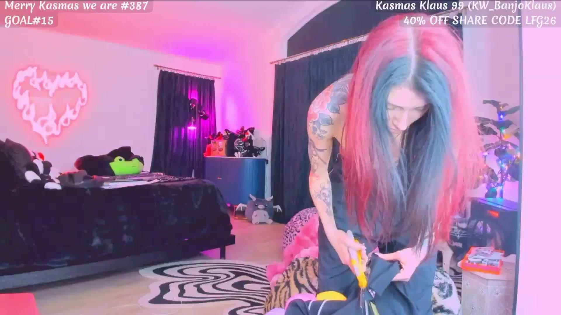Gallery image thumbnail from KasaraWood's myfreecams stream on, 01/03/2026, 03:49 image 6 of 20