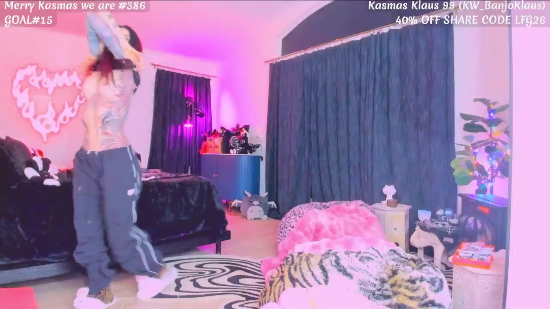 Gallery image thumbnail from KasaraWood's myfreecams stream on, 01/03/2026, 03:49 image 4 of 20