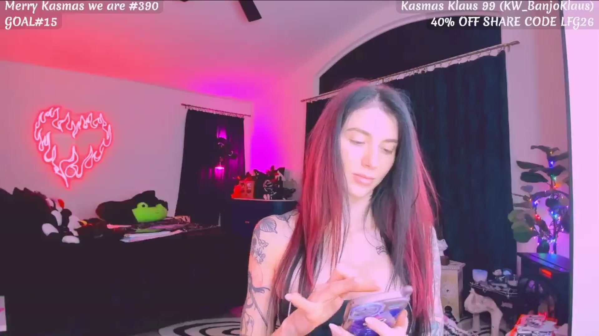 Gallery image thumbnail from KasaraWood's myfreecams stream on, 01/03/2026, 03:49 image 15 of 20