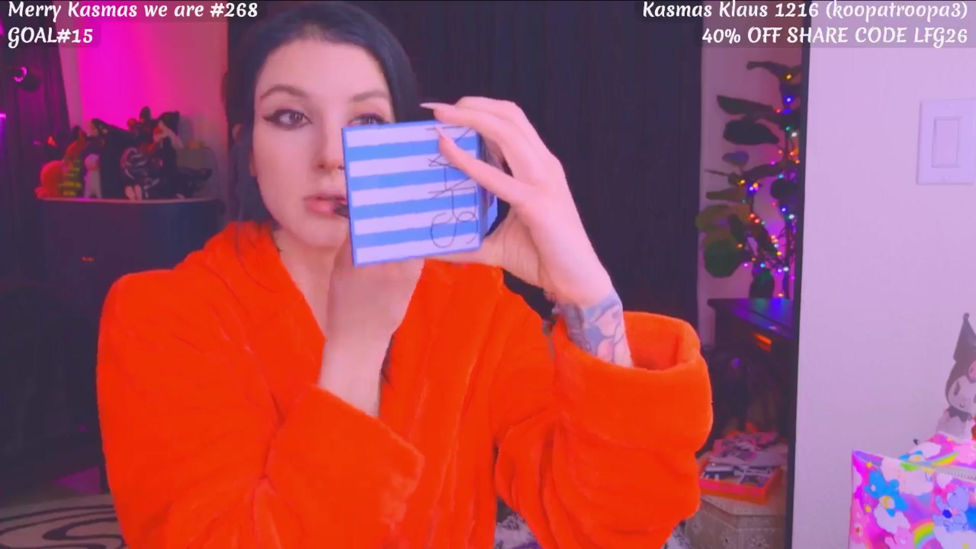 Gallery image thumbnail from KasaraWood's myfreecams stream on, 01/08/2026, 05:46 image 18 of 20