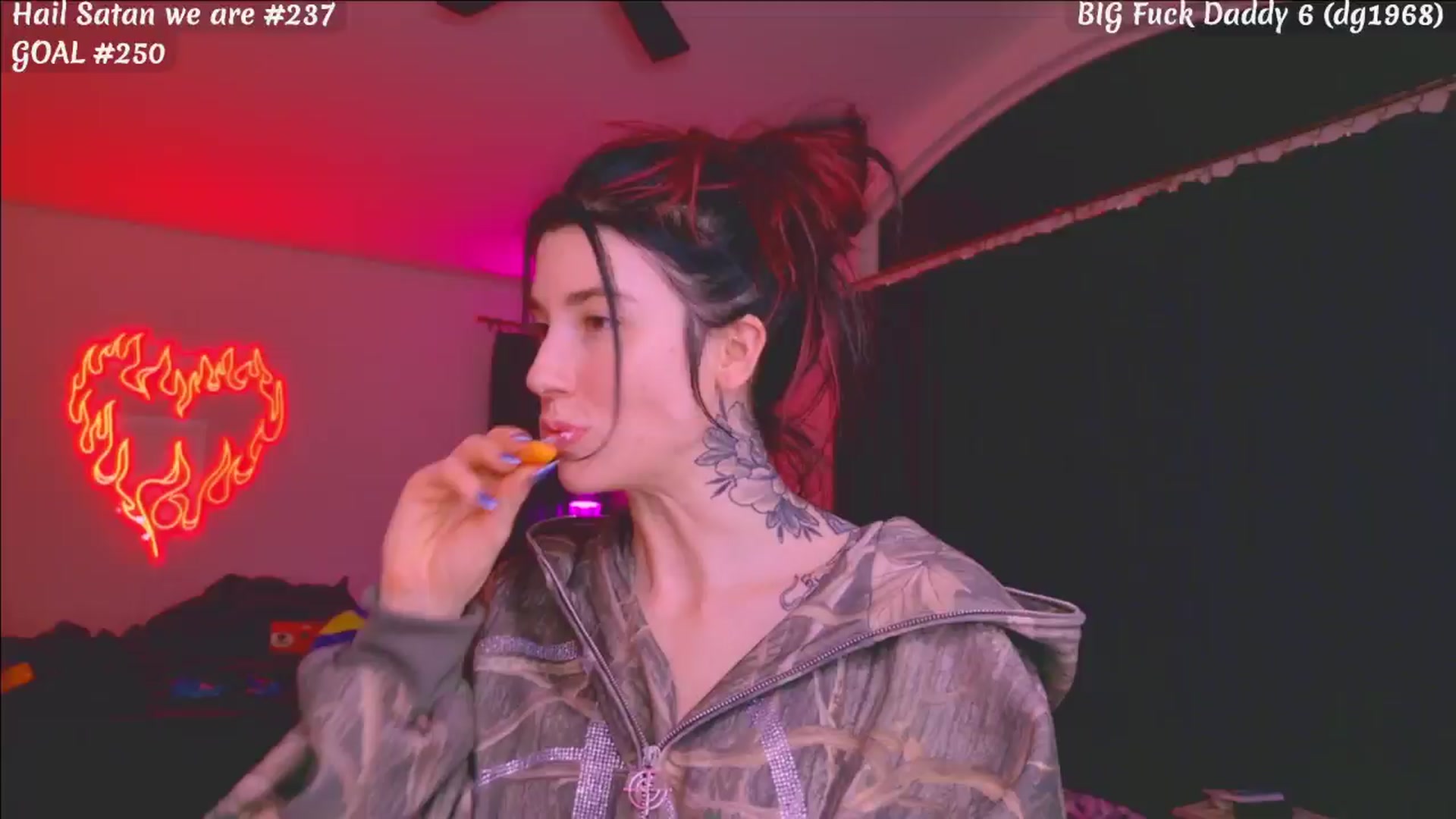 Gallery image thumbnail from KasaraWood's myfreecams stream on, 01/28/2026, 05:48 image 7 of 20