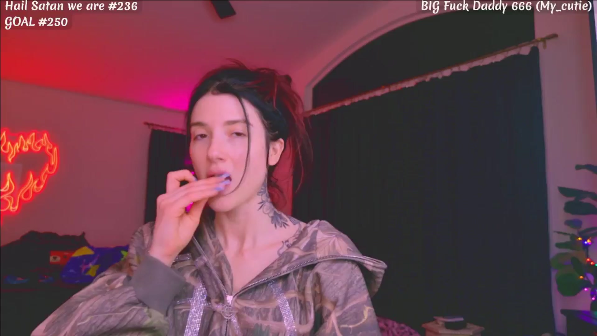 Gallery image thumbnail from KasaraWood's myfreecams stream on, 01/28/2026, 05:48 image 9 of 20