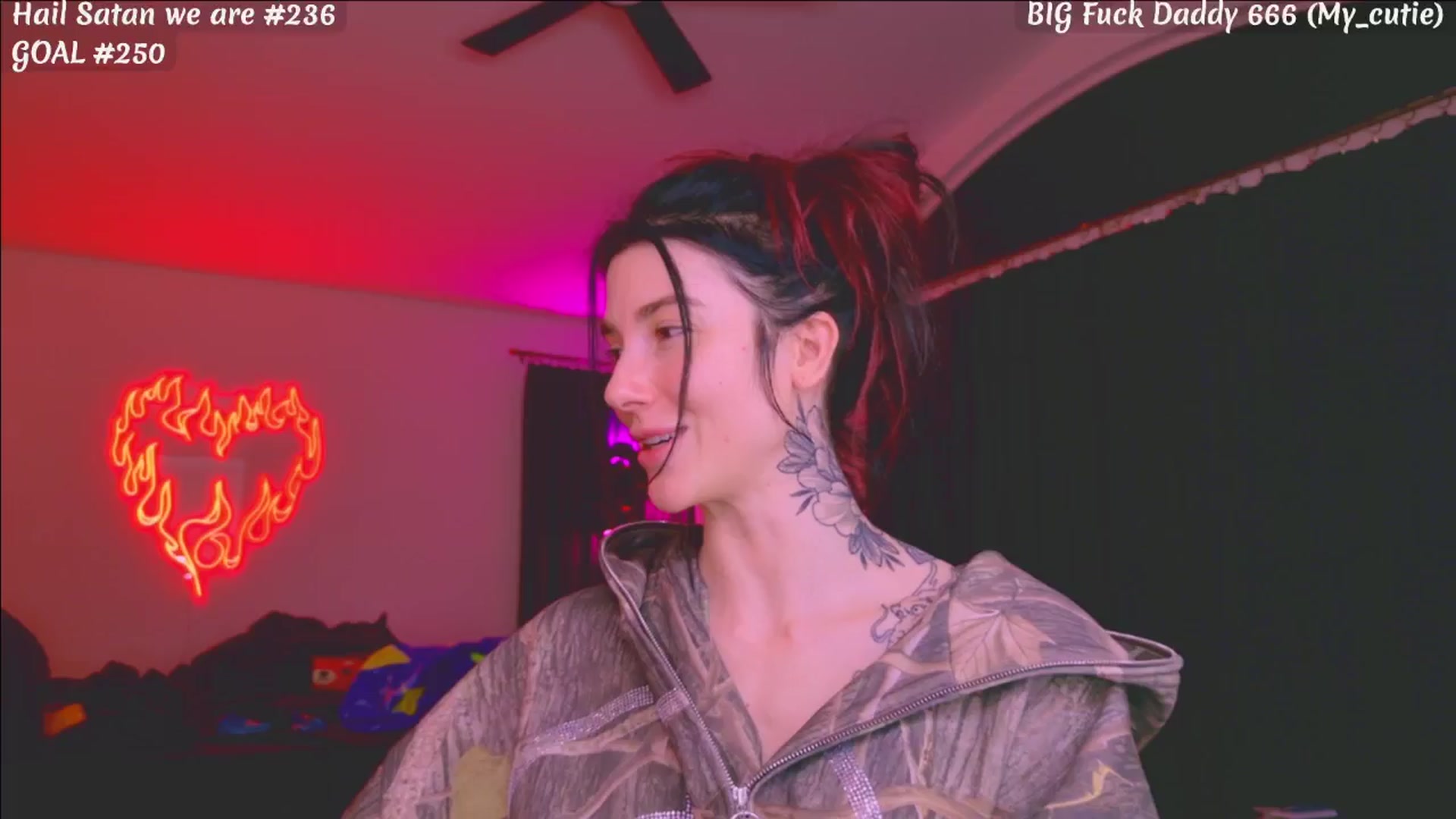 Gallery image thumbnail from KasaraWood's myfreecams stream on, 01/28/2026, 05:48 image 18 of 20