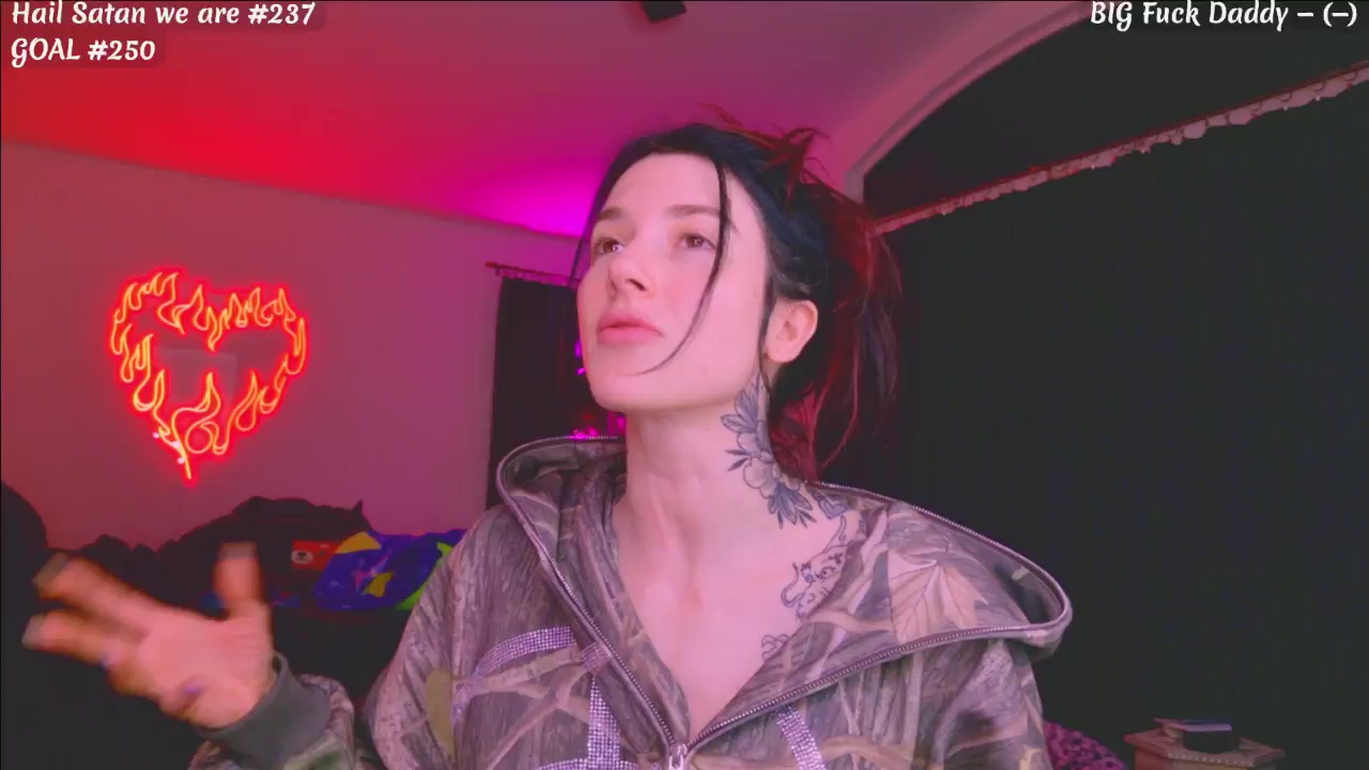 Gallery image thumbnail from KasaraWood's myfreecams stream on, 01/28/2026, 05:48 image 4 of 20